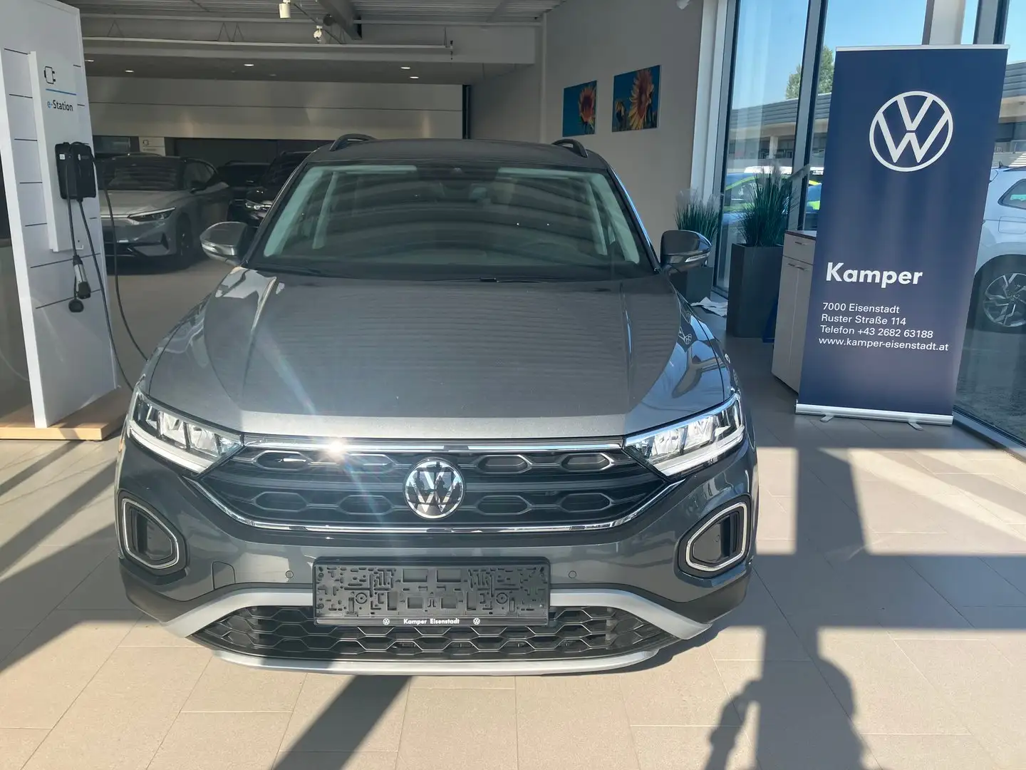 Volkswagen T-Roc Friends TSI Gris - 2