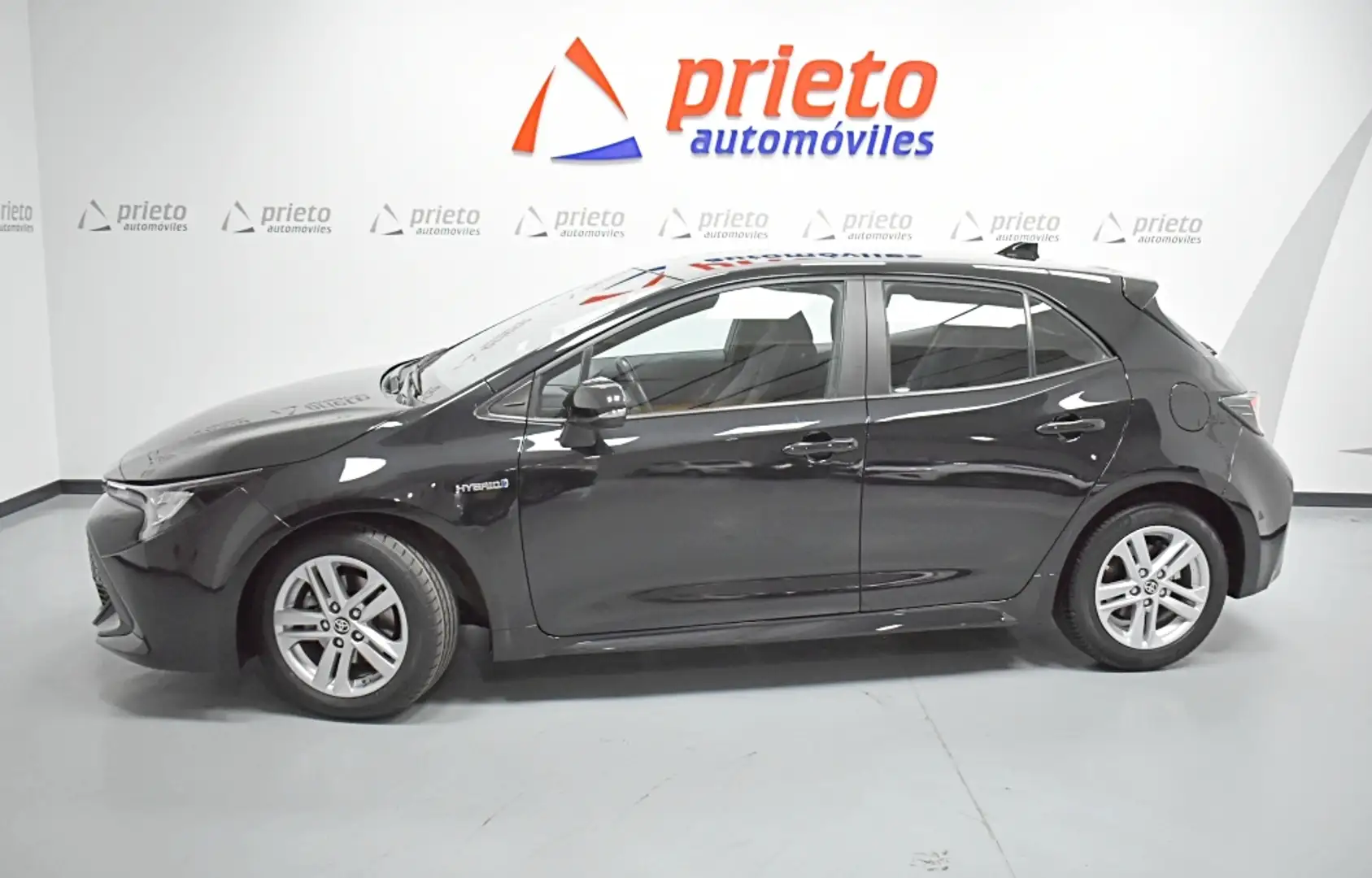 Toyota Corolla 125H Active Tech Negro - 2