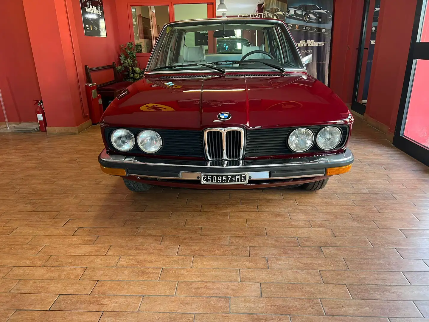 BMW 518 smeđa - 1
