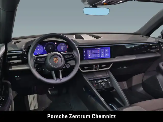 Porsche Macan view 7