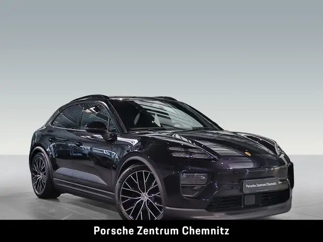 Porsche Macan view 9