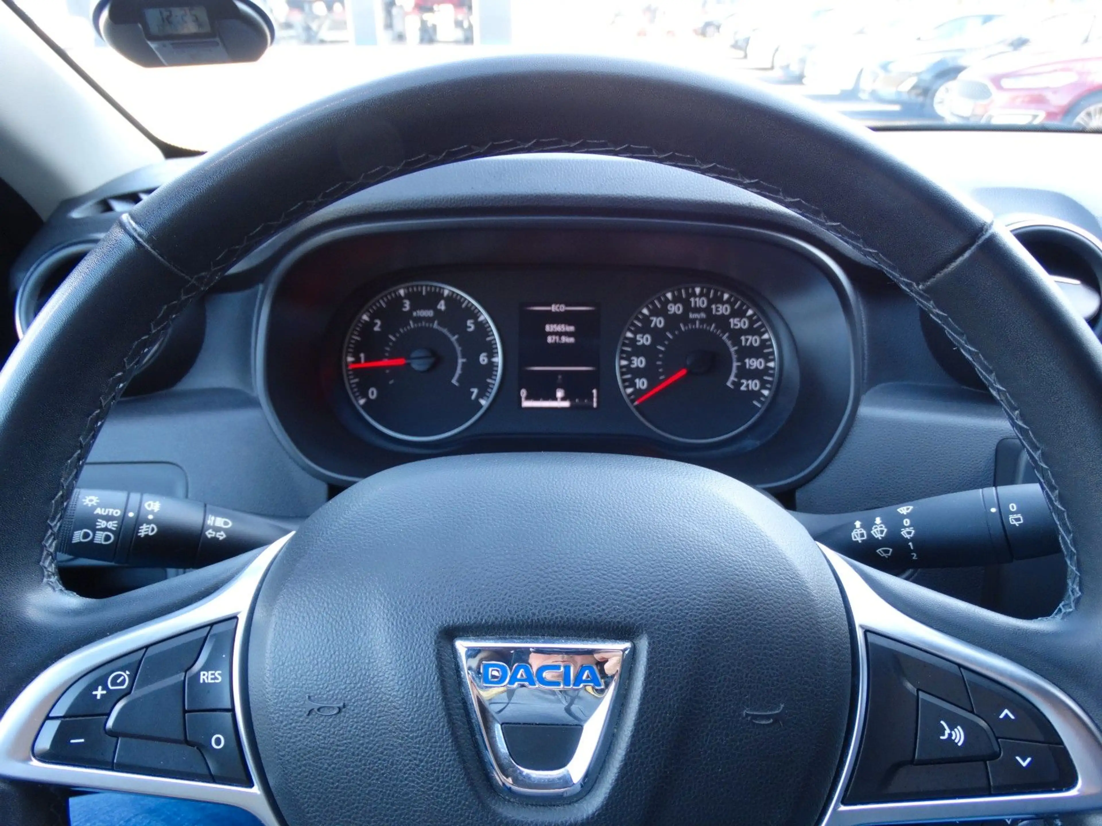 Dacia Duster Prestige*LED*Leder*SHZ*Kam.360°-Navi*Voll — photo 9