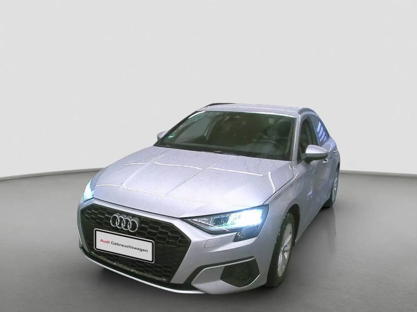 Audi A3 Sportback 30 TDI VCplus Standh Naviplus Parkassist Silber - 2