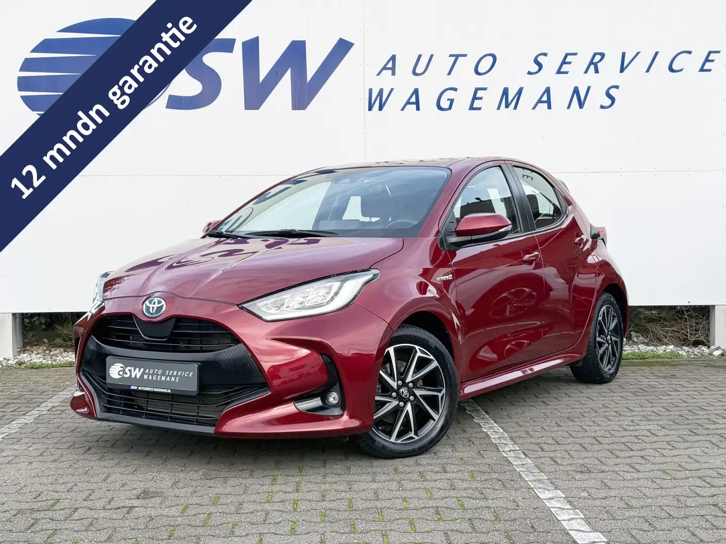 Toyota Yaris 1.5 Hybrid Dynamic | Carplay | LED | Camera | DAB Rood - 1