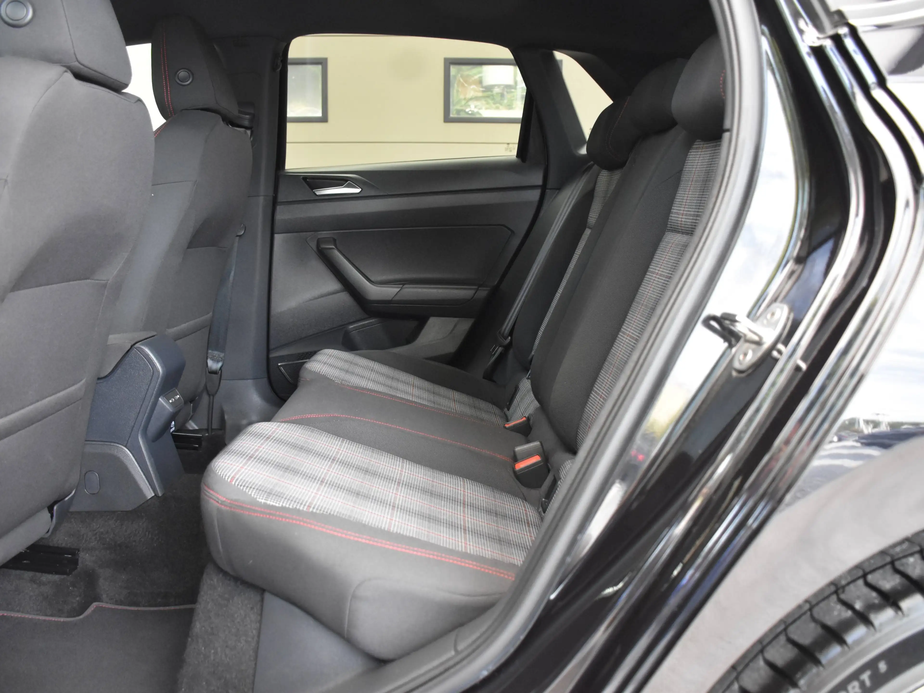 Volkswagen Polo GTI 2.0 TSI / DSG / CARPLAY / ACC / DAB / LED / BLIS / VERWARMDE ZETELS — photo 11