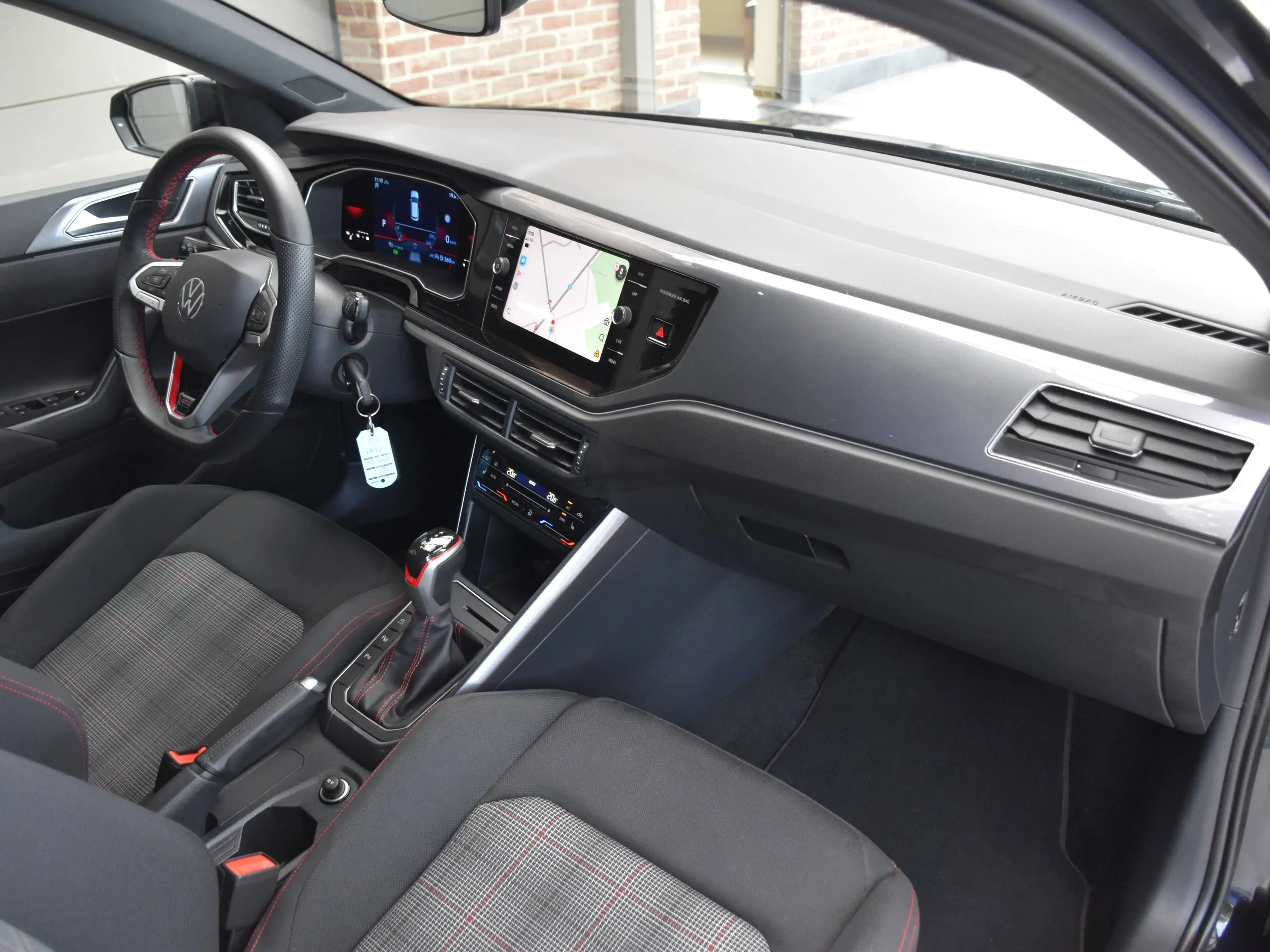 Volkswagen Polo GTI 2.0 TSI / DSG / CARPLAY / ACC / DAB / LED / BLIS / VERWARMDE ZETELS — photo 14