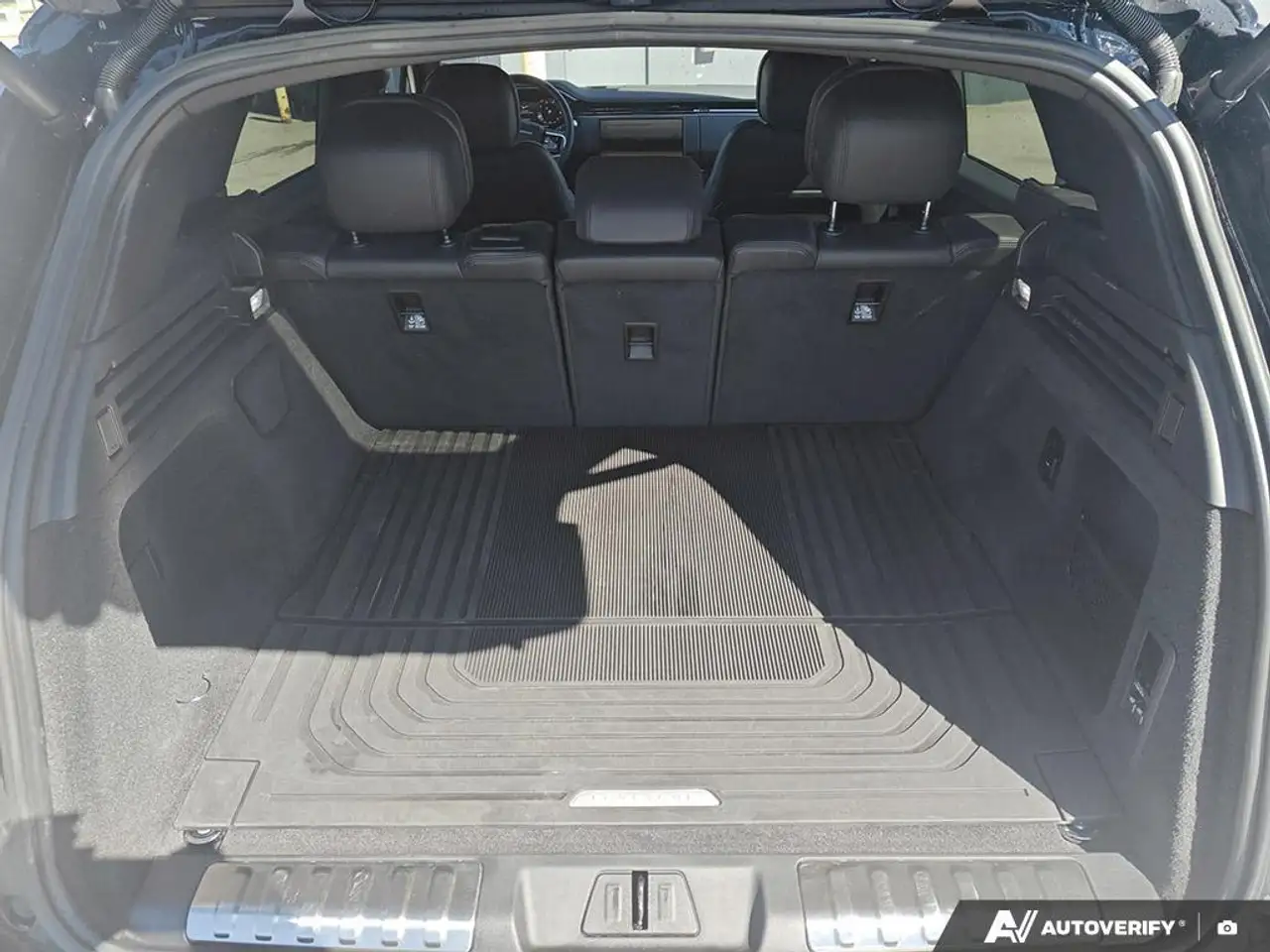 Land Rover Range Rover Sport снимка Land Rover Range Rover Sport