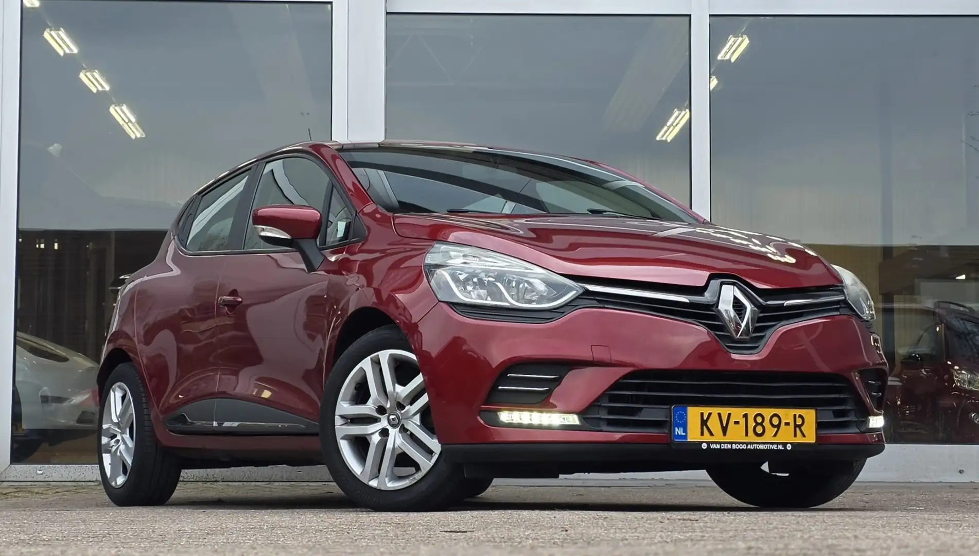 Renault Clio 0.9 TCe Zen 2e Eigenaar Navigatie Parkeerhulp Mooi Rouge - 2