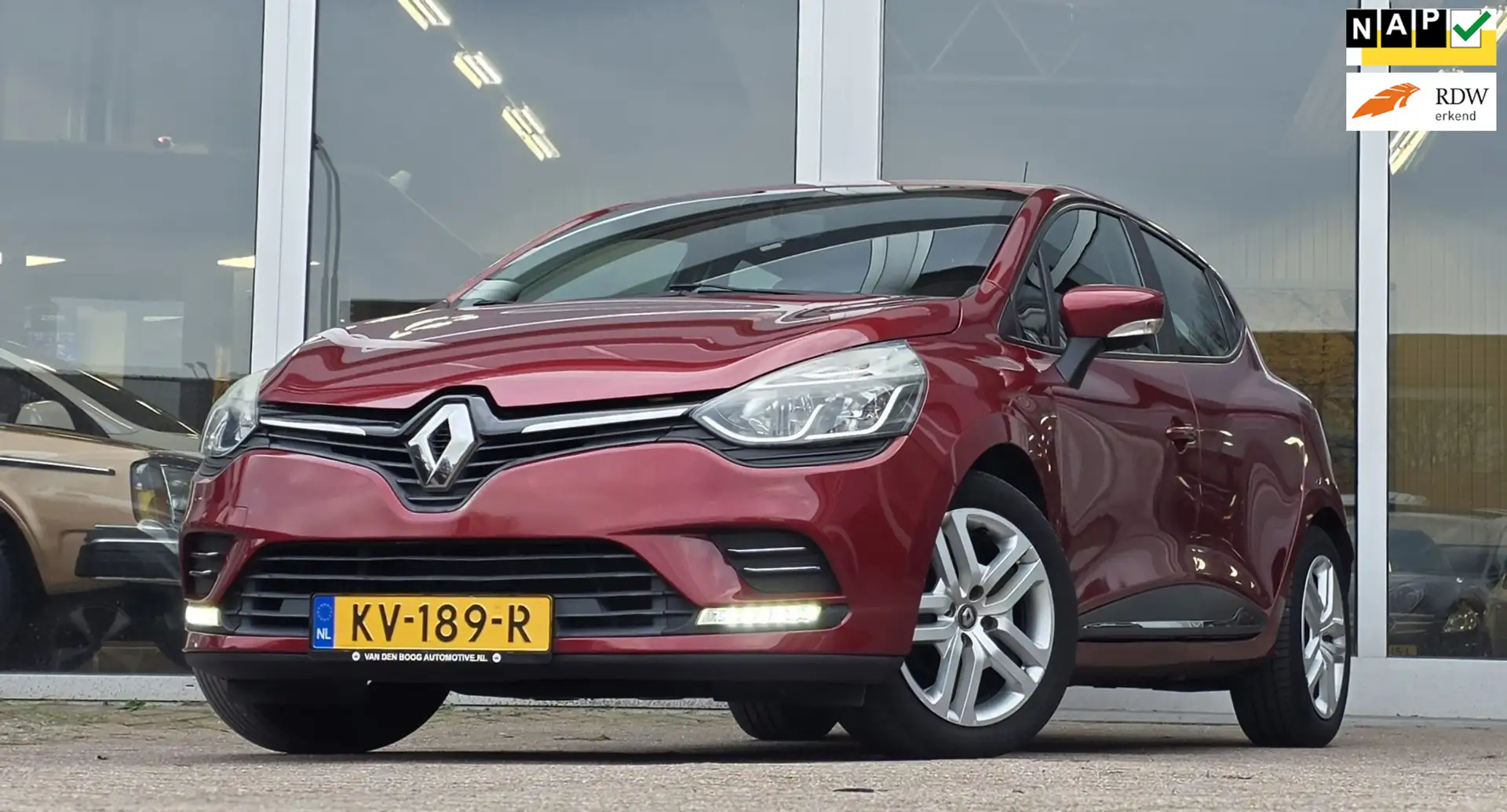 Renault Clio 0.9 TCe Zen 2e Eigenaar Navigatie Parkeerhulp Mooi Rouge - 1