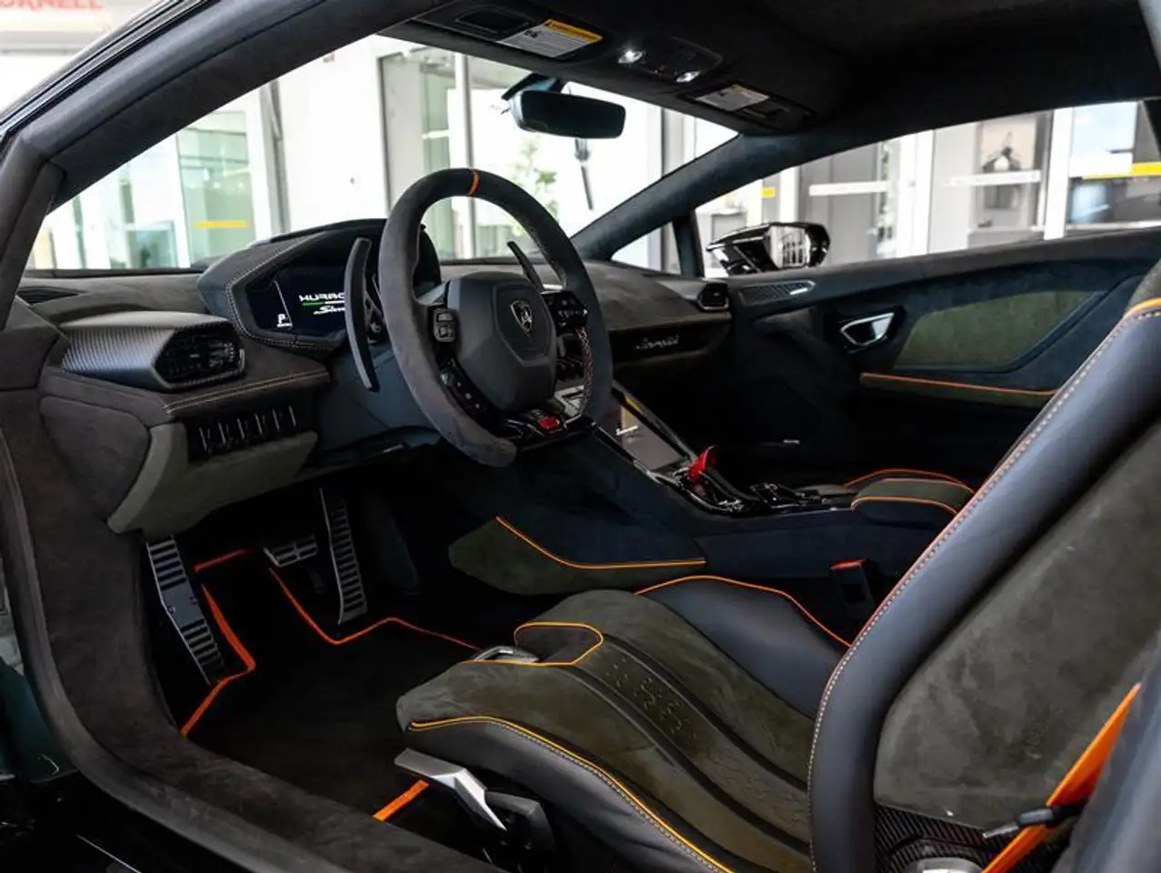 Lamborghini Huracán снимка Lamborghini Huracán