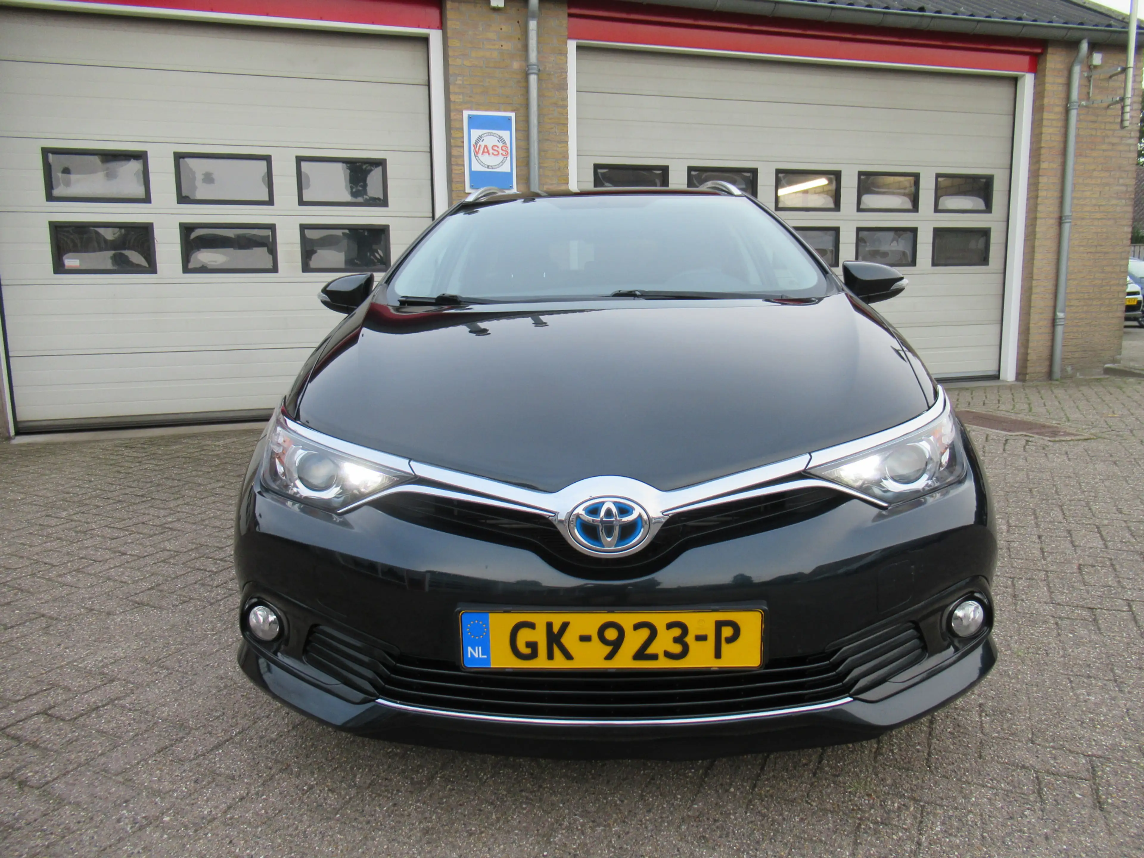 Toyota Auris Touring Sports 1.8 Hybrid Lease — photo 19
