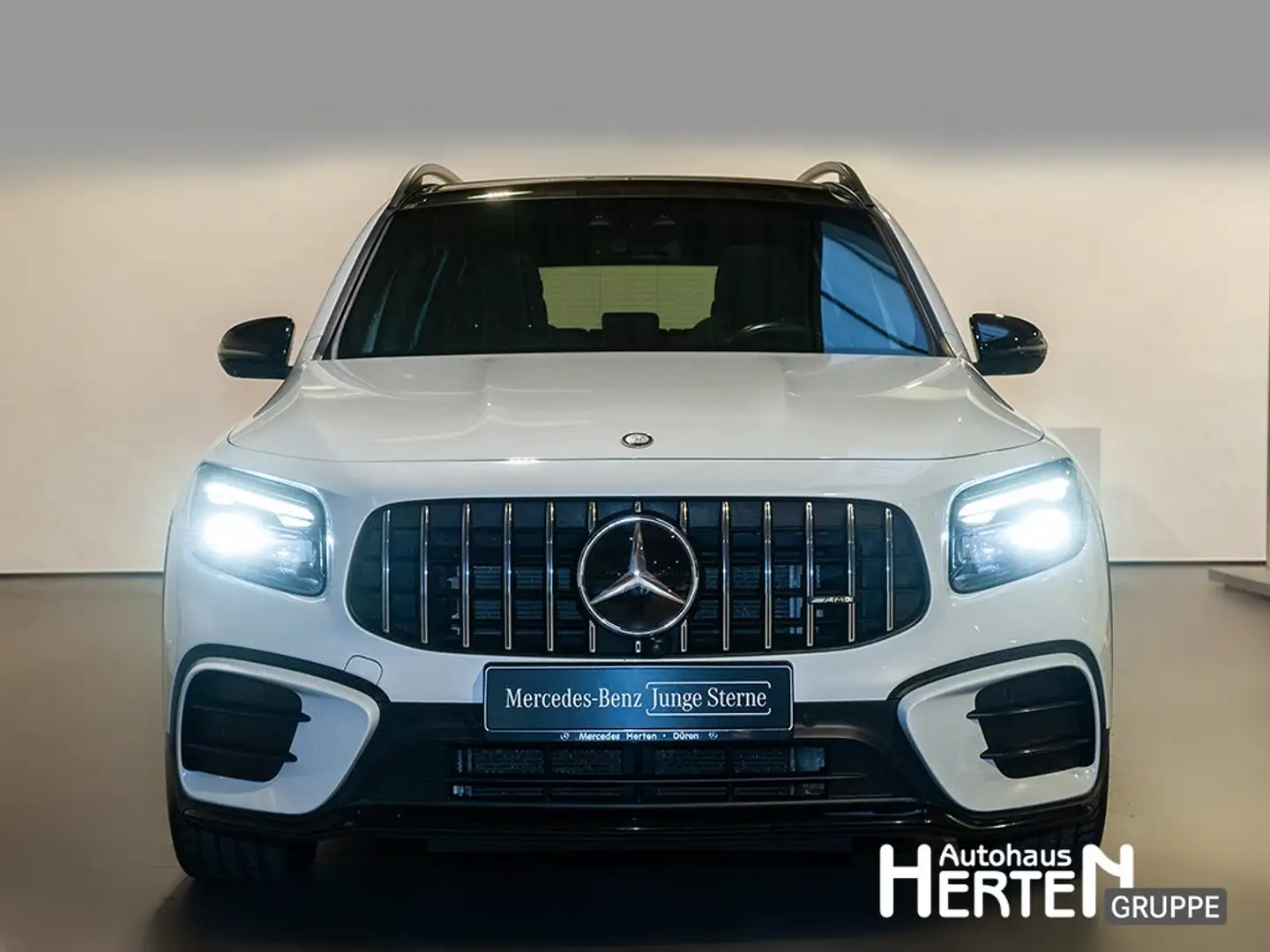 Mercedes-Benz GLB 35 AMG Mercedes-AMG GLB 35 4M +PANORAMA+NIGHT+HEAD-UP Weiß - 2
