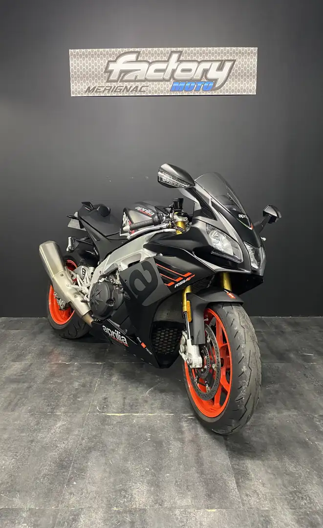 Aprilia RSV4 Noir - 2