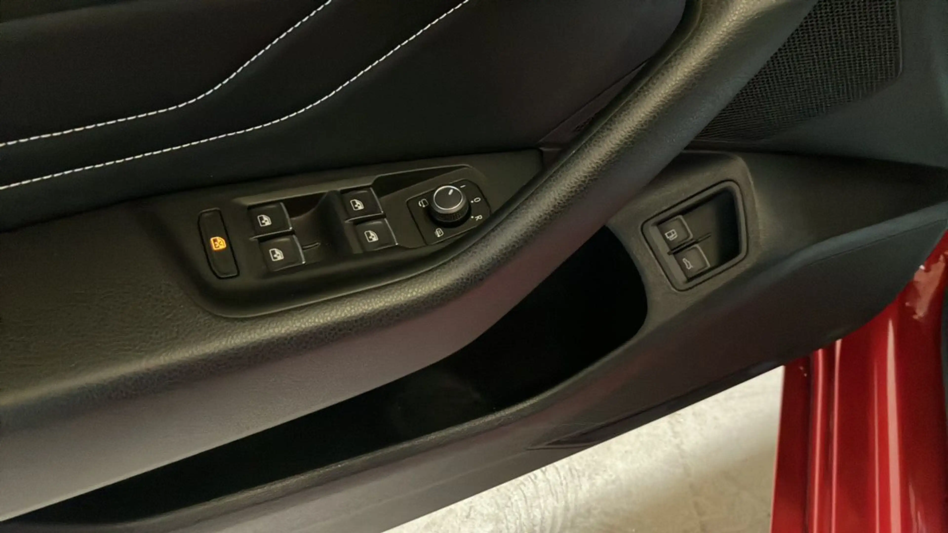 Volkswagen Arteon 1.4 TSI eHybrid R-Line OPF LED*LEDER*SKY*360-CAM* — photo 12