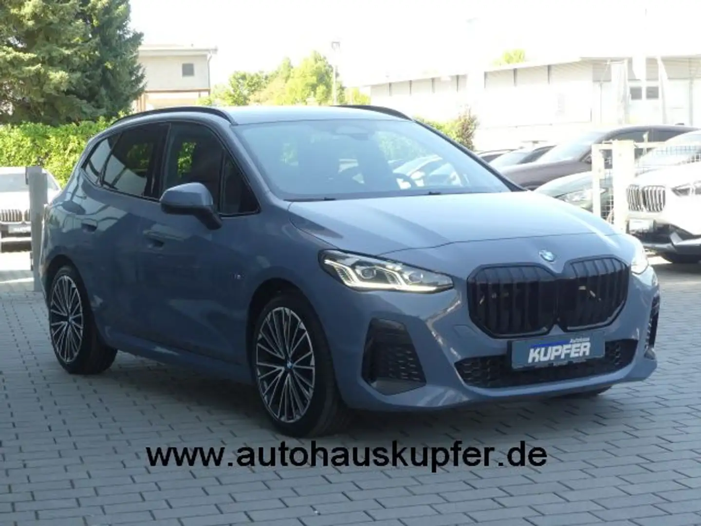 BMW 218 i M Sportp. Ind.AdLED°ACC°AHK Blau - 2