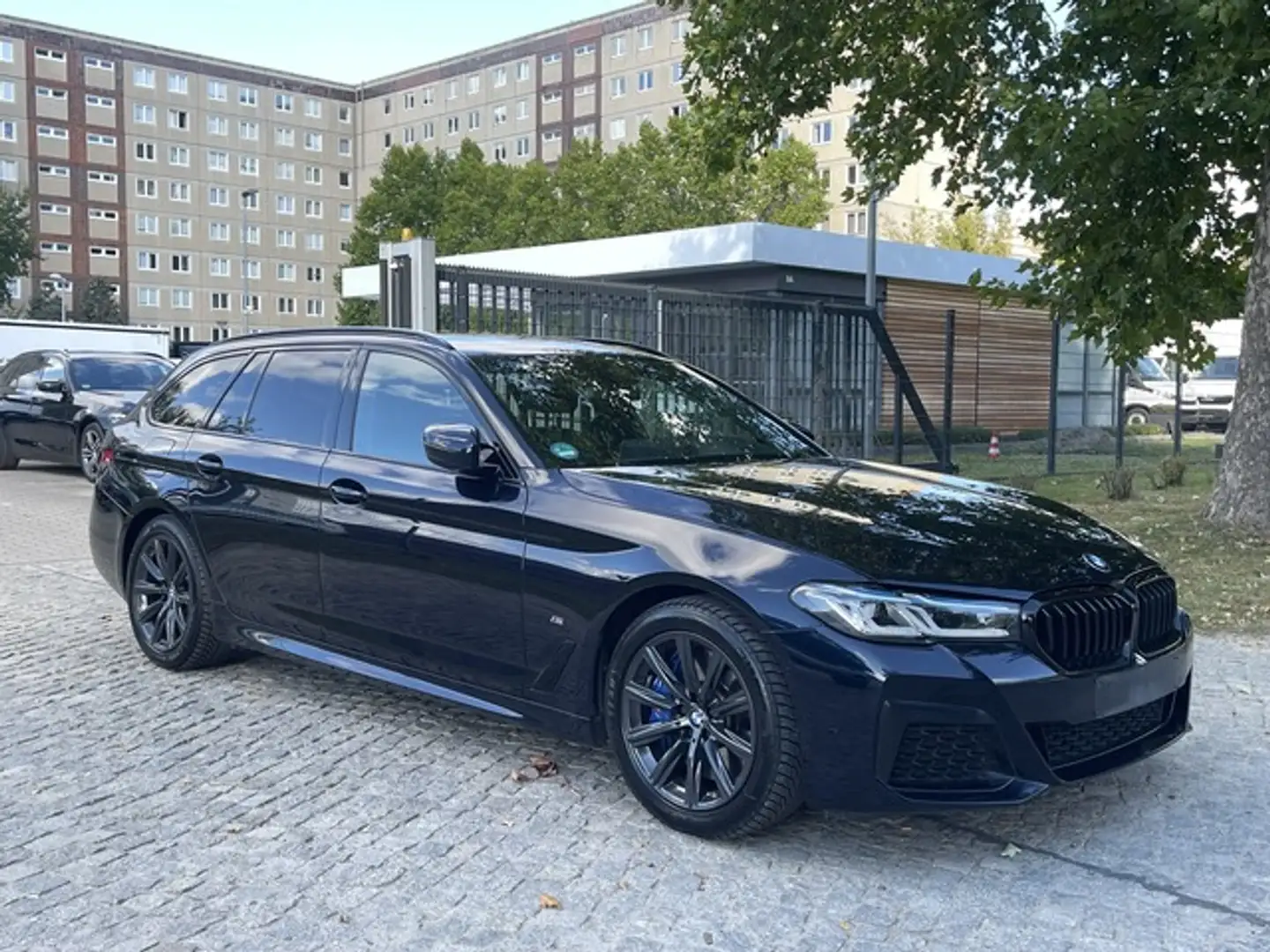 BMW 530 530d Touring M-Sportpaket Panorama*AHK*HUD* Noir - 1