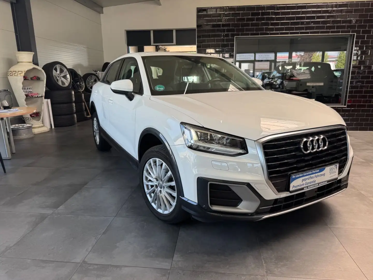 Audi Q2 Weiß - 1