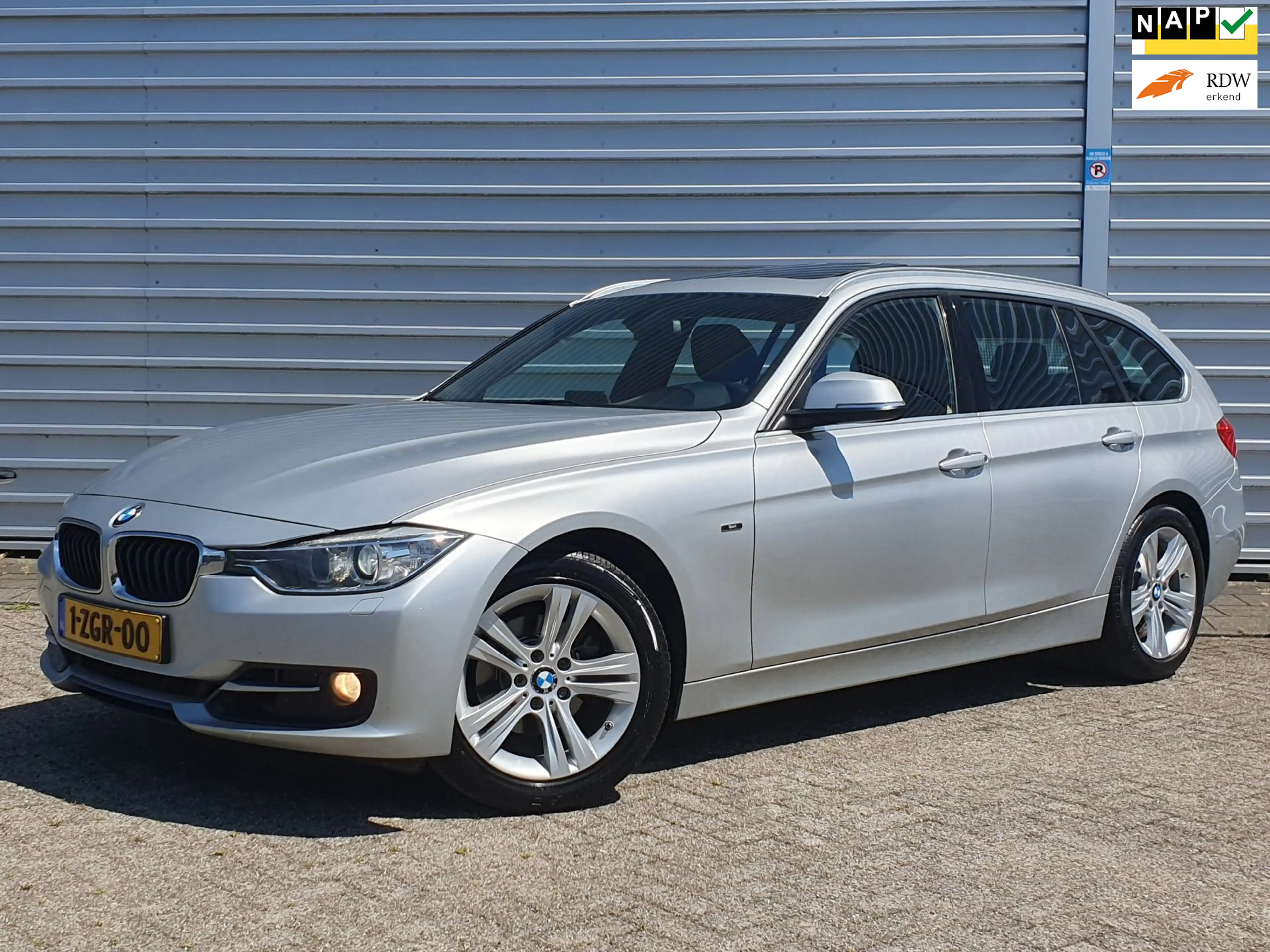 BMW 316 3-serie Touring 316i Exec. Clima/Navi/Pano Dak