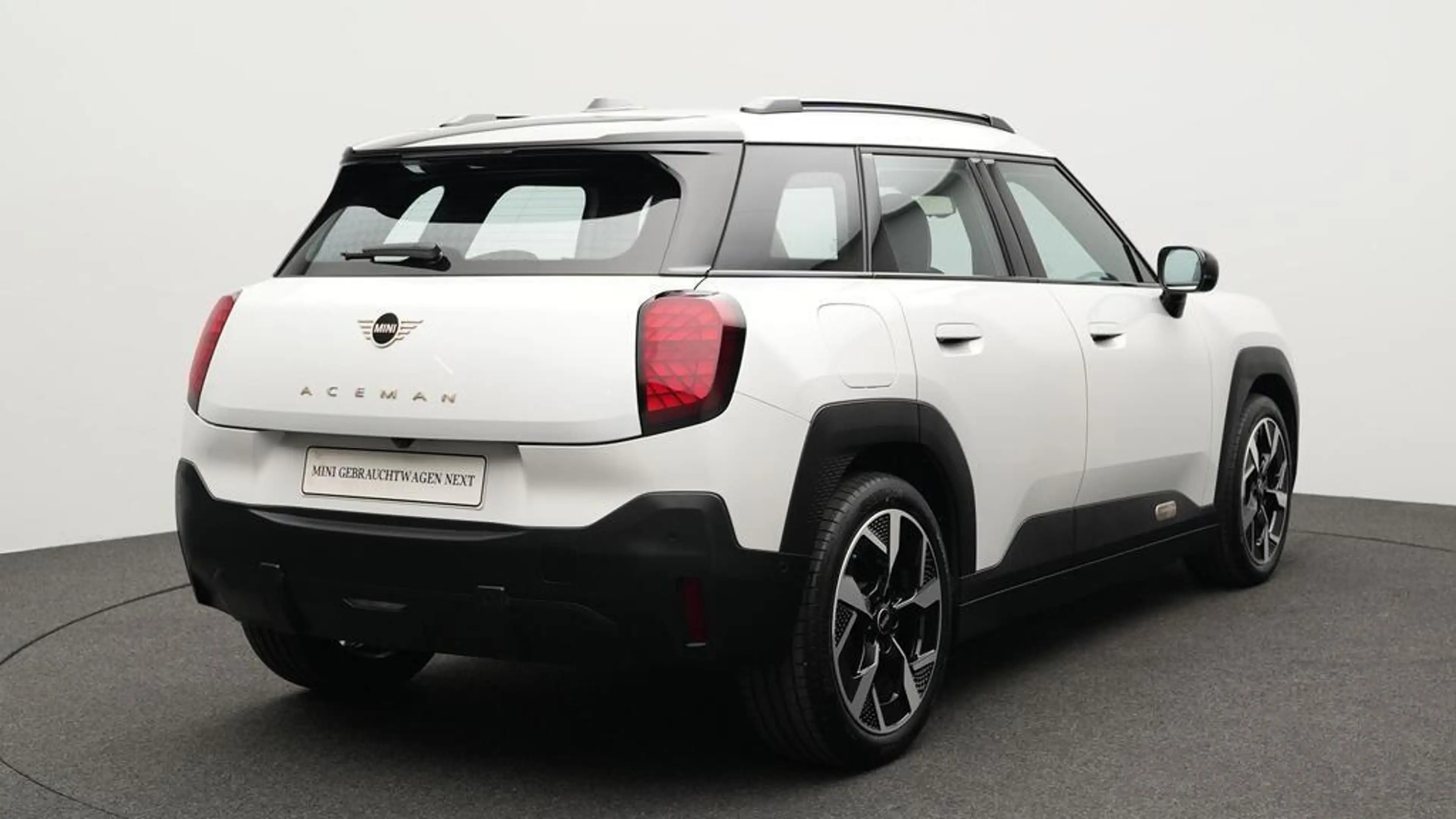 MINI Aceman Classic Trim — photo 4