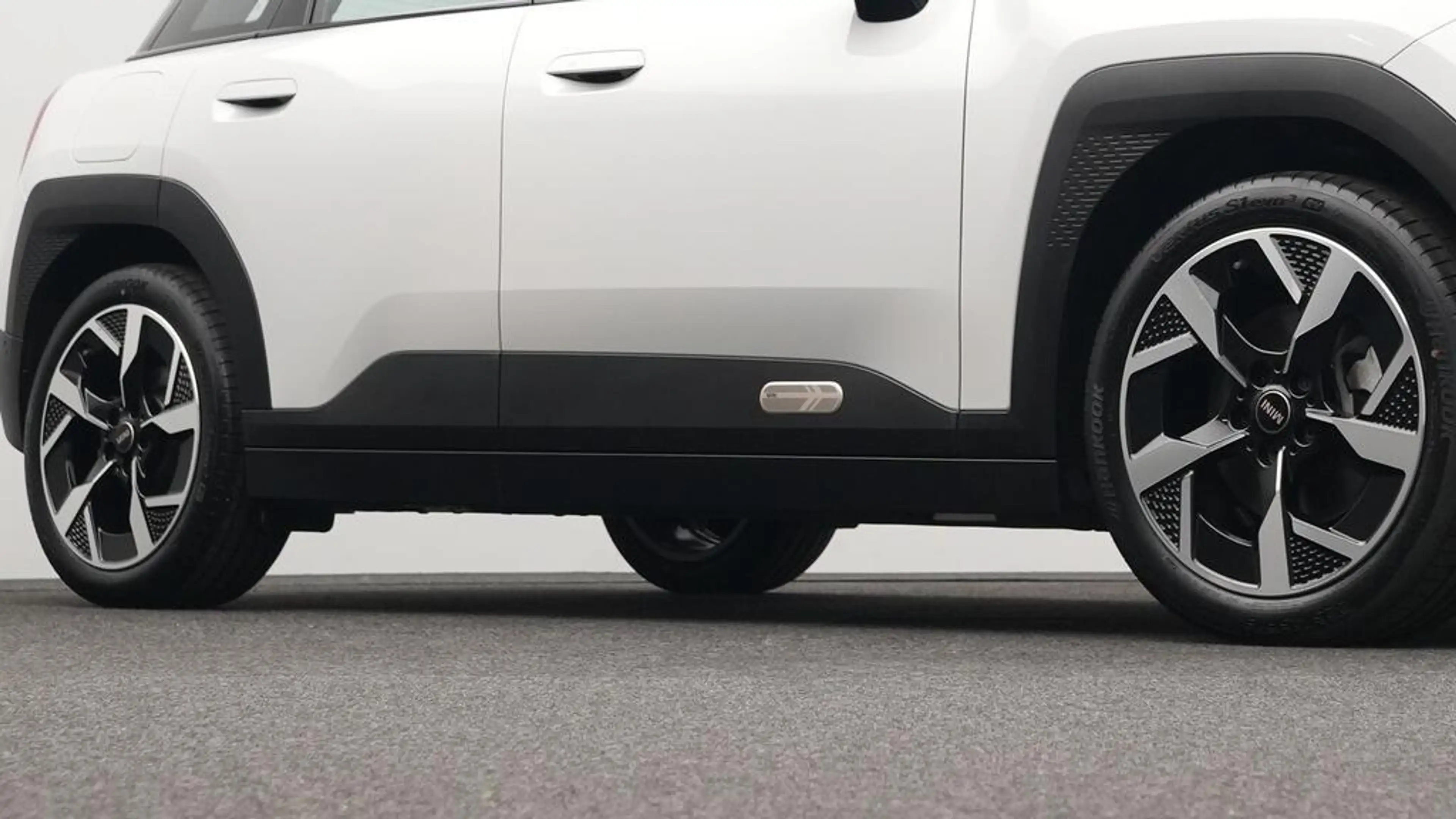 MINI Aceman Classic Trim — photo 20