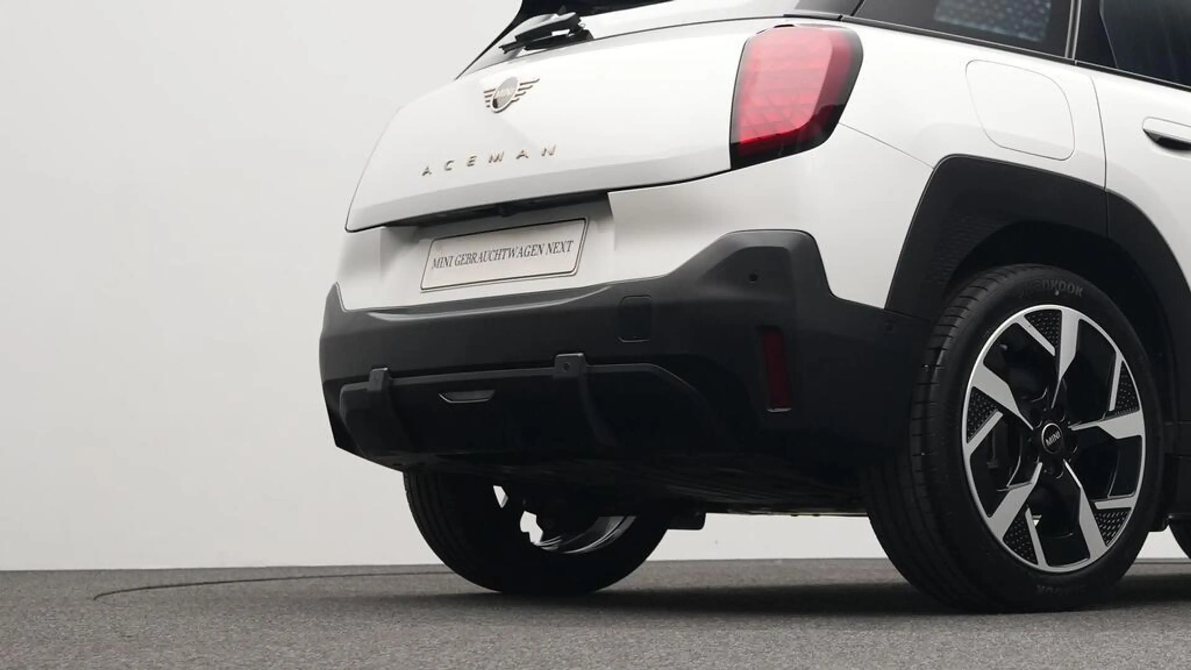 MINI Aceman Classic Trim — photo 16