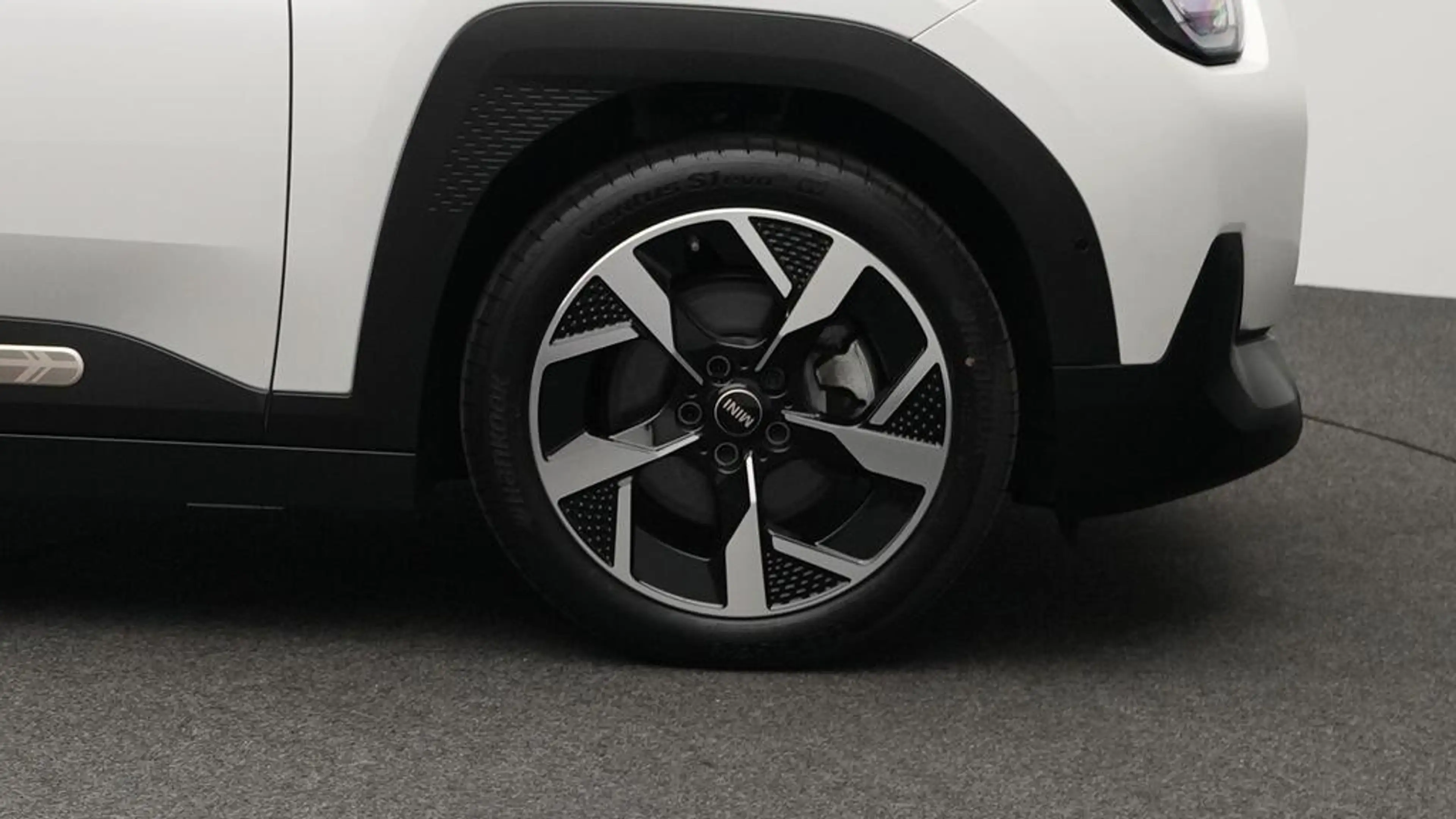 MINI Aceman Classic Trim — photo 12