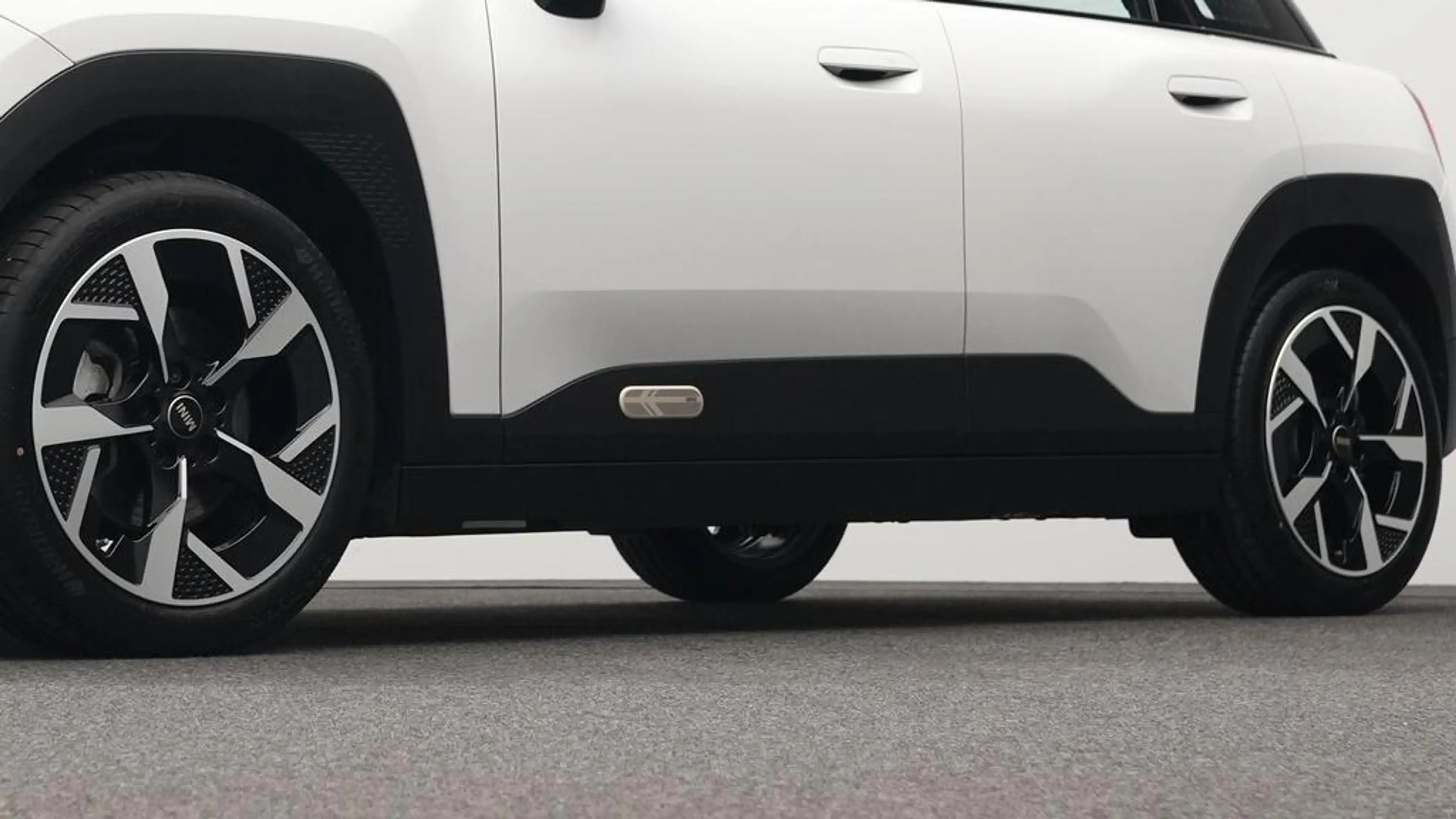 MINI Aceman Classic Trim — photo 19