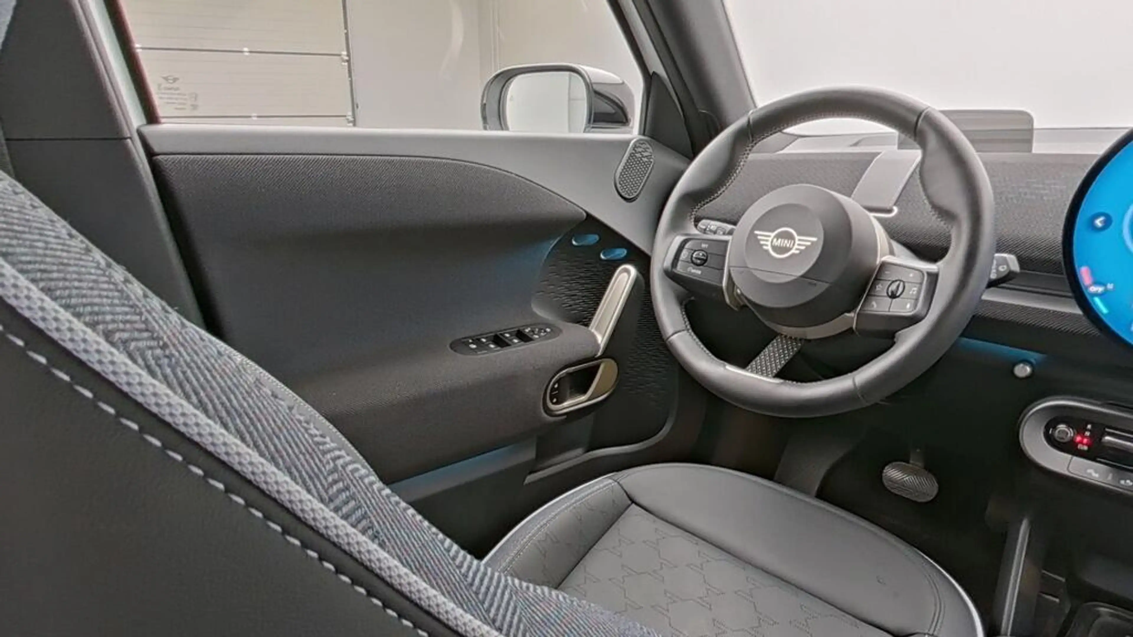 MINI Aceman Classic Trim — photo 21