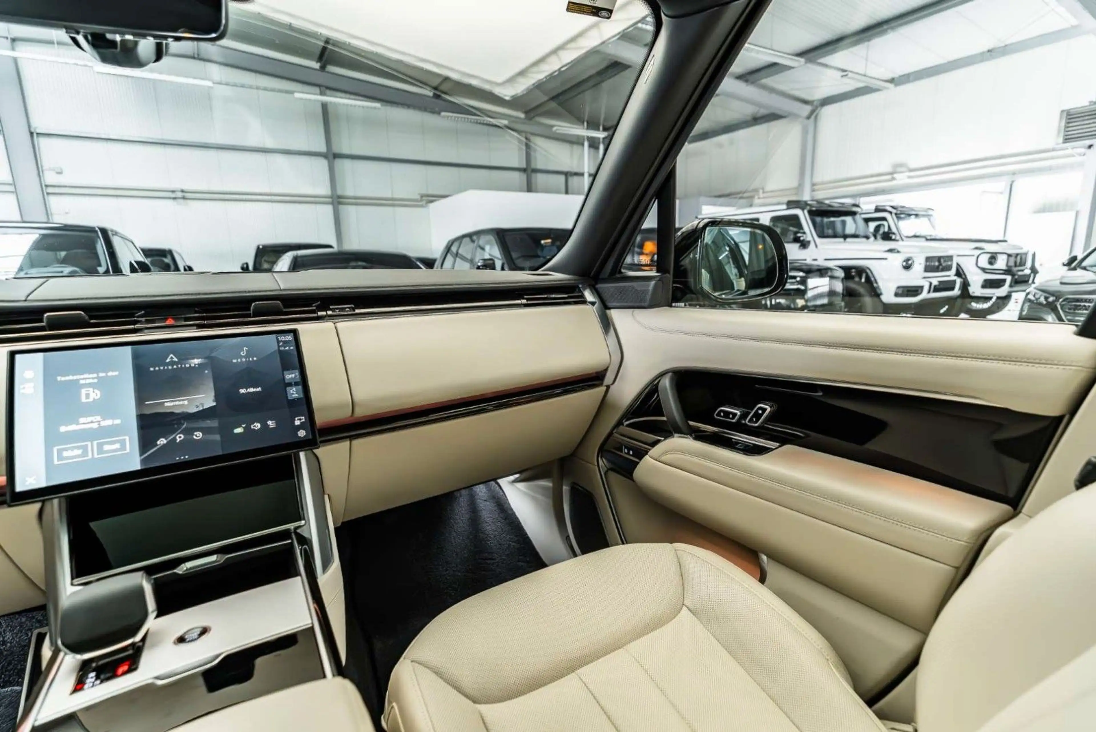 Land Rover Range Rover D350 Autobiography / L.Beige — photo 4