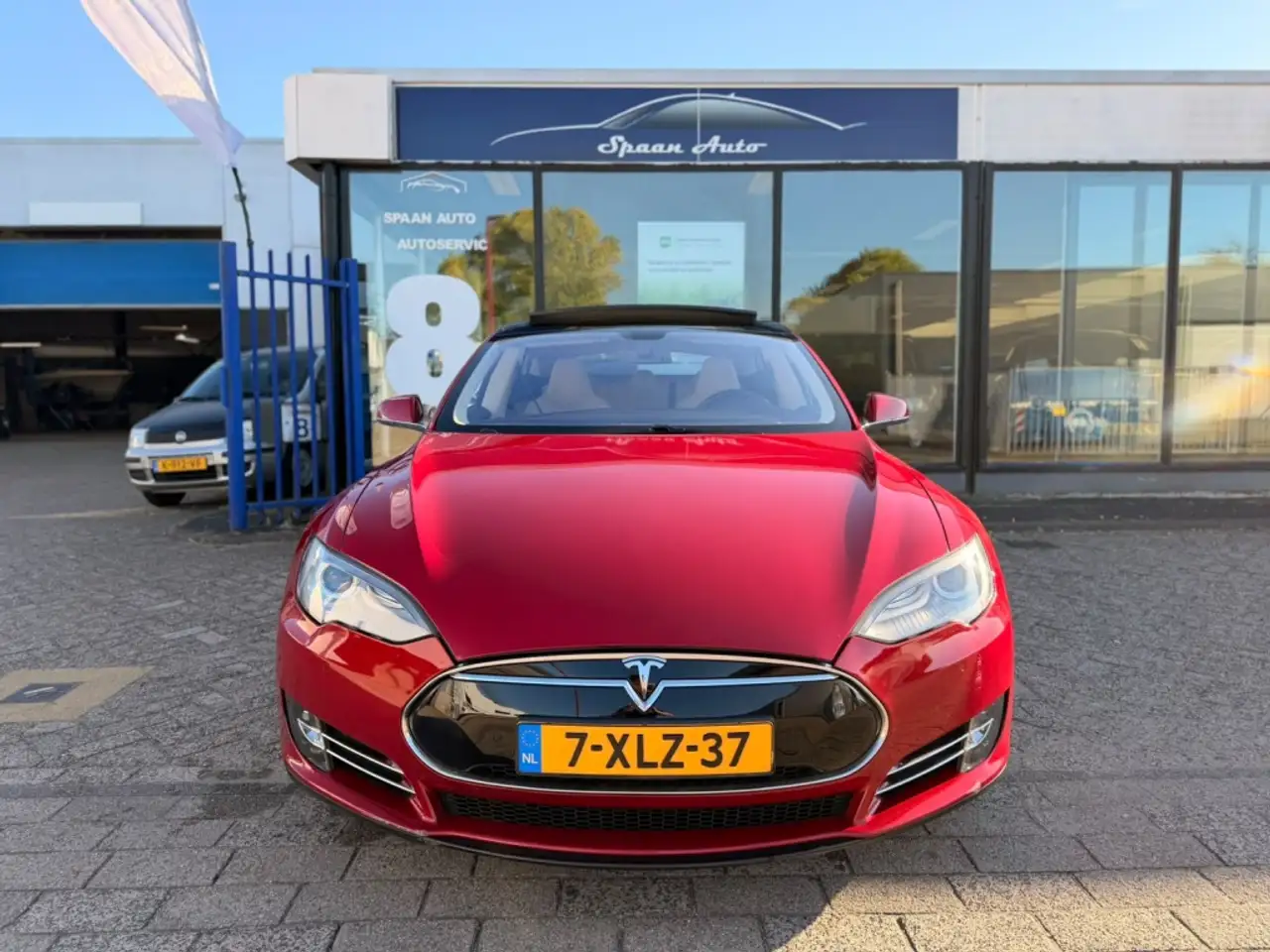 TESLA MODEL S P85+ 306CH - SUPERCHARGE GRATUITE - CAMÉRA DE RECUL - TOIT OUVRANT PANORAMIQUE - 93.410 KMS