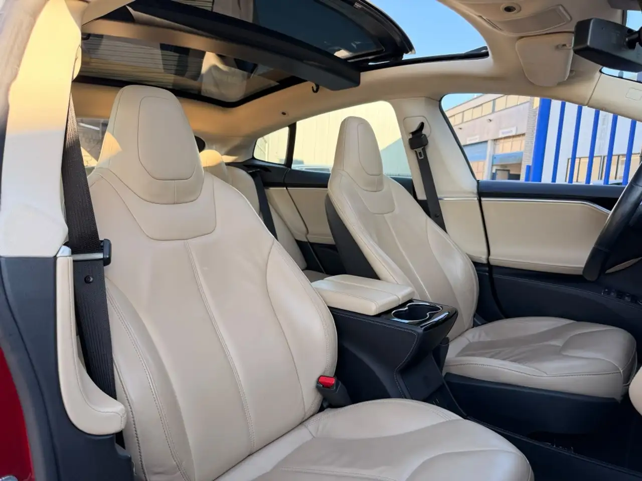 TESLA MODEL S P85+ 306CH - SUPERCHARGE GRATUITE - CAMÉRA DE RECUL - TOIT OUVRANT PANORAMIQUE - 93.410 KMS