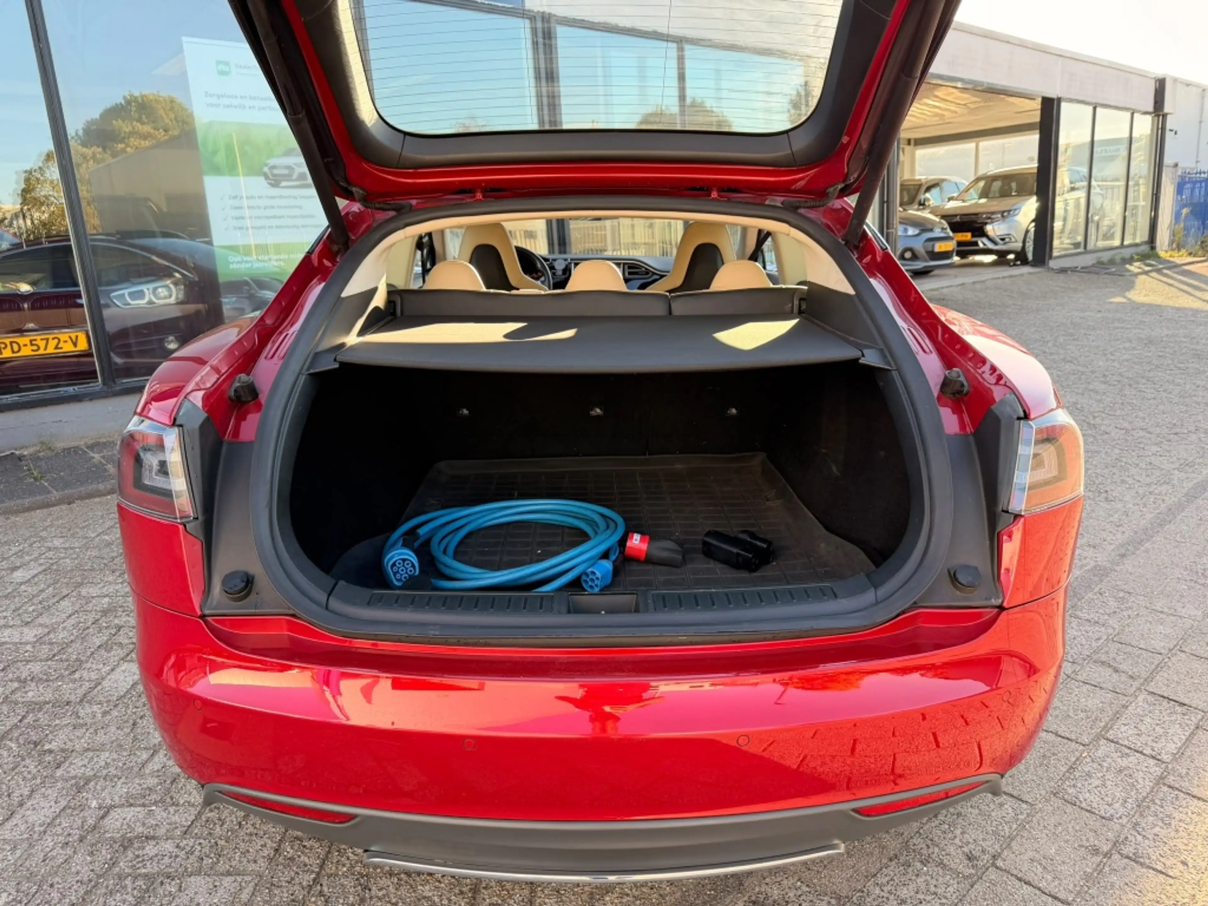 Tesla Model S motors P85+ | FREE SUPERCHARGEN | PANODAK | LEDER — photo 27
