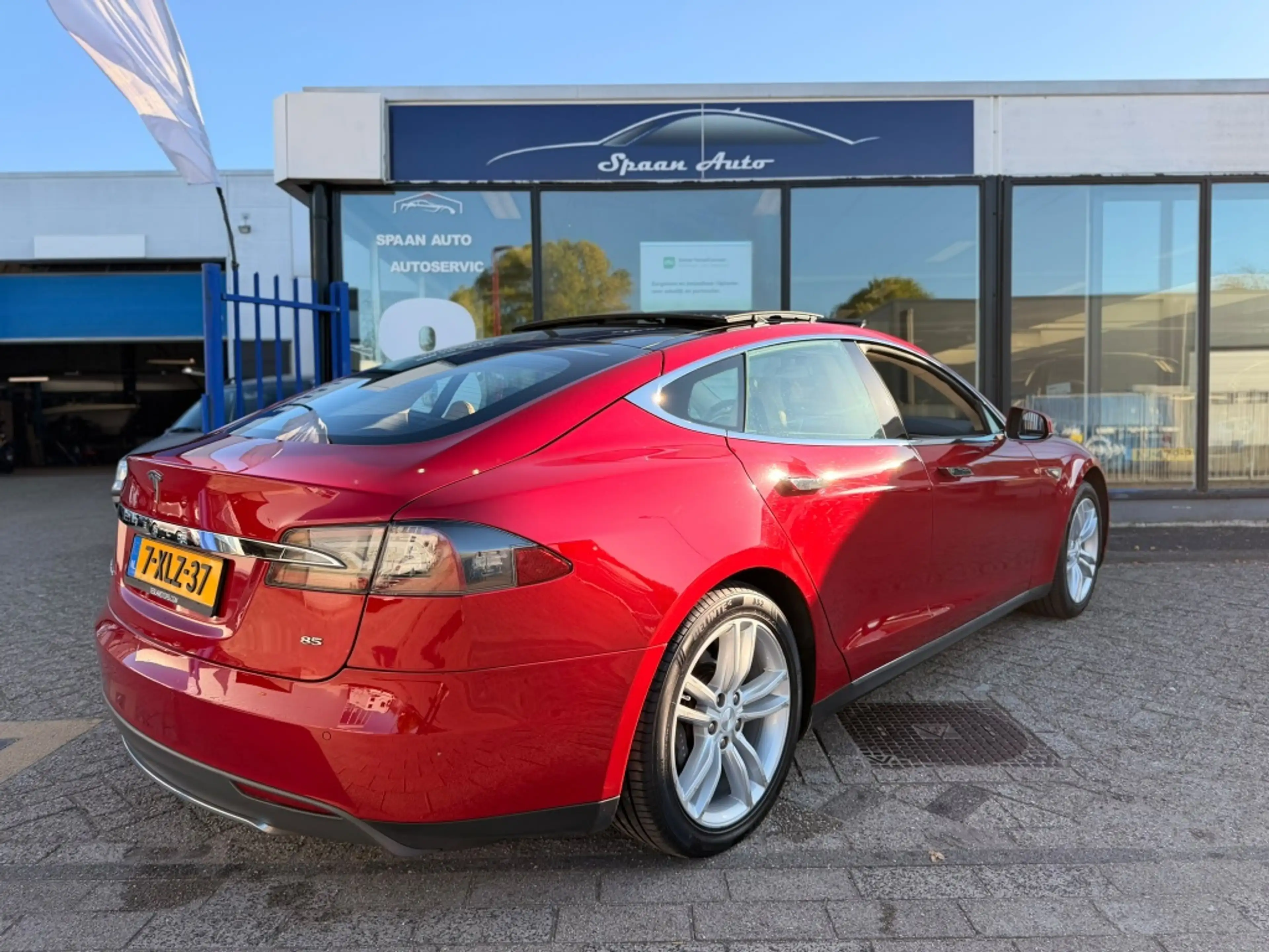 Tesla Model S motors P85+ | FREE SUPERCHARGEN | PANODAK | LEDER — photo 25