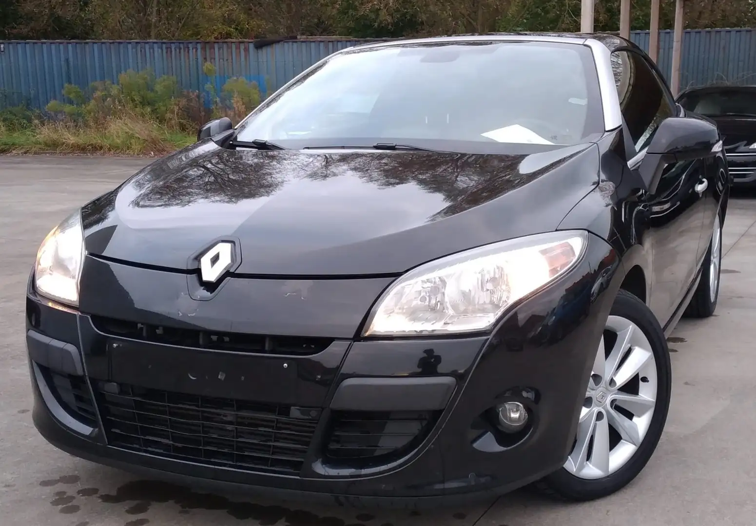 Renault Megane Mégane CC 1.9 dCi Dynamique FAP Noir - 1