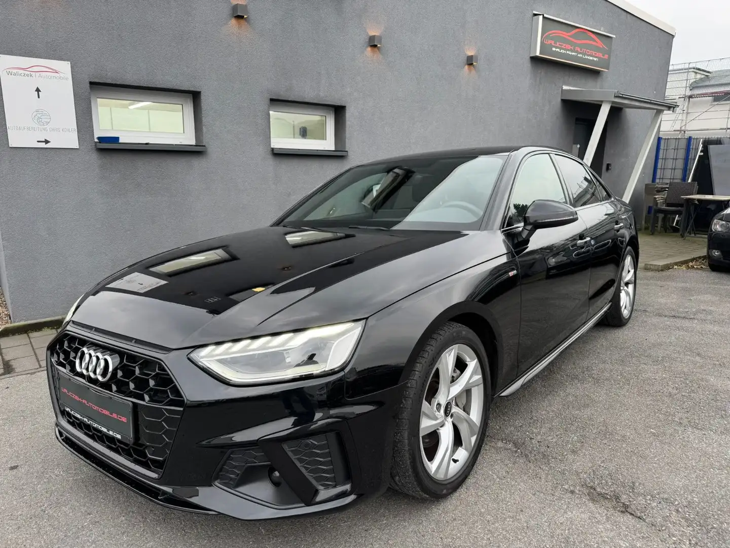Audi A4 Lim. 40 TFSI 2x S line 1. Hand 8 fach Virtual Negro - 1