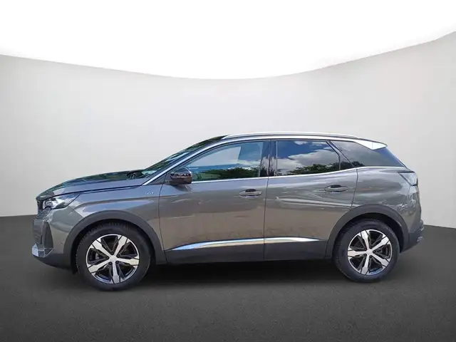 Peugeot 3008 view 5