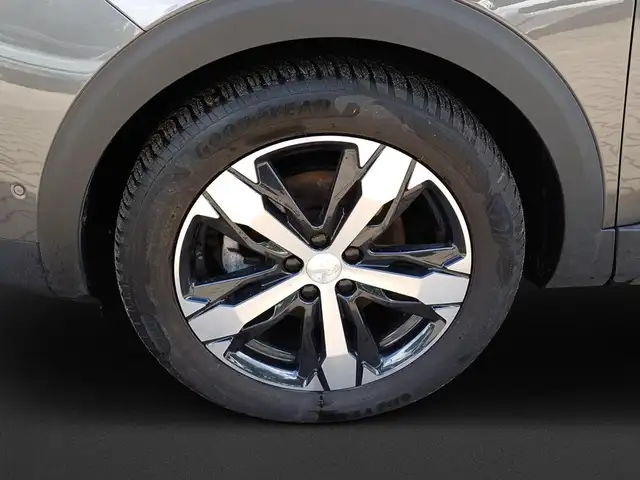 Peugeot 3008 view 10