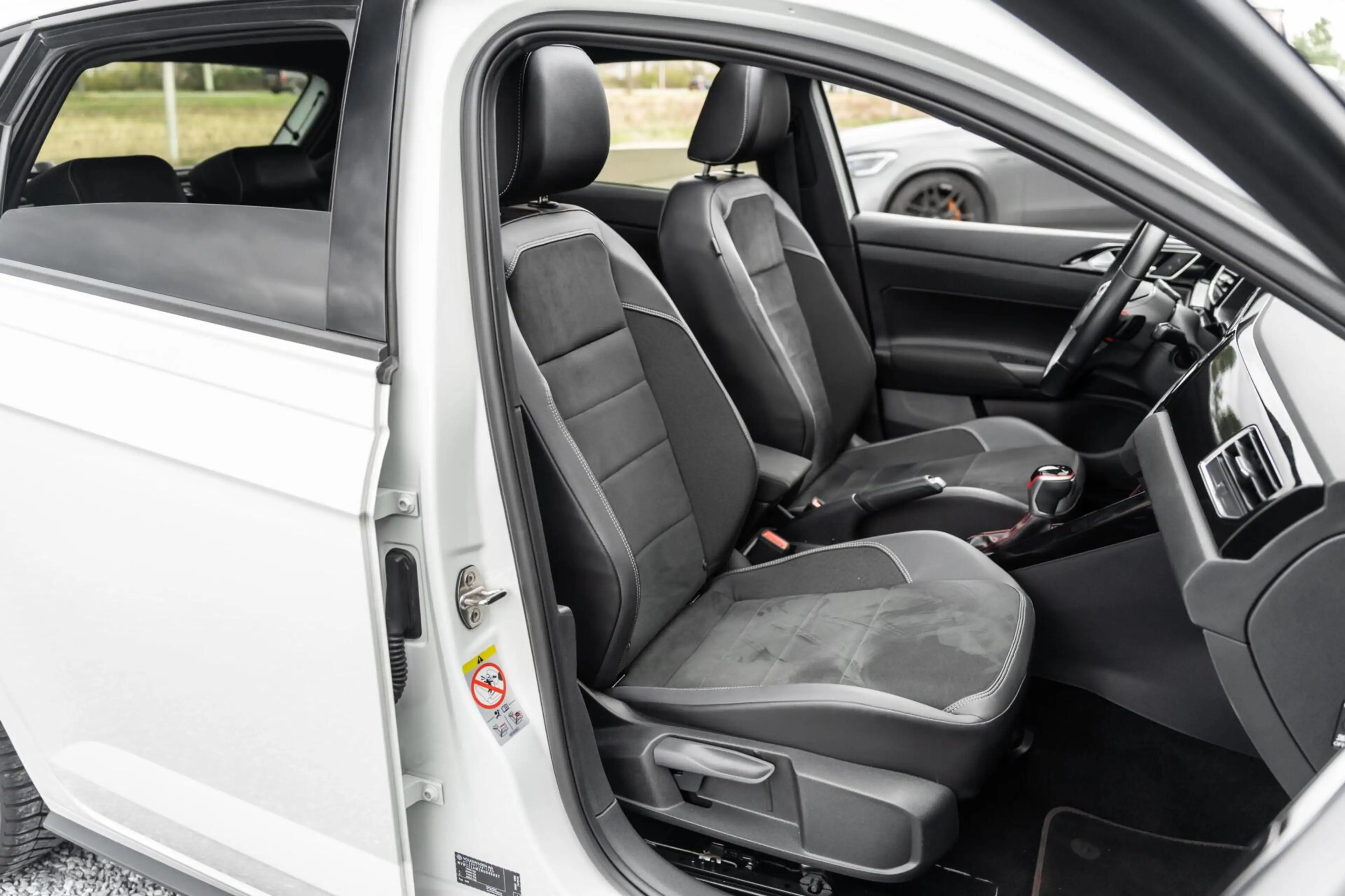Volkswagen Polo GTI 2.0 TSI Pano DSG ACC Stoelverw — photo 24