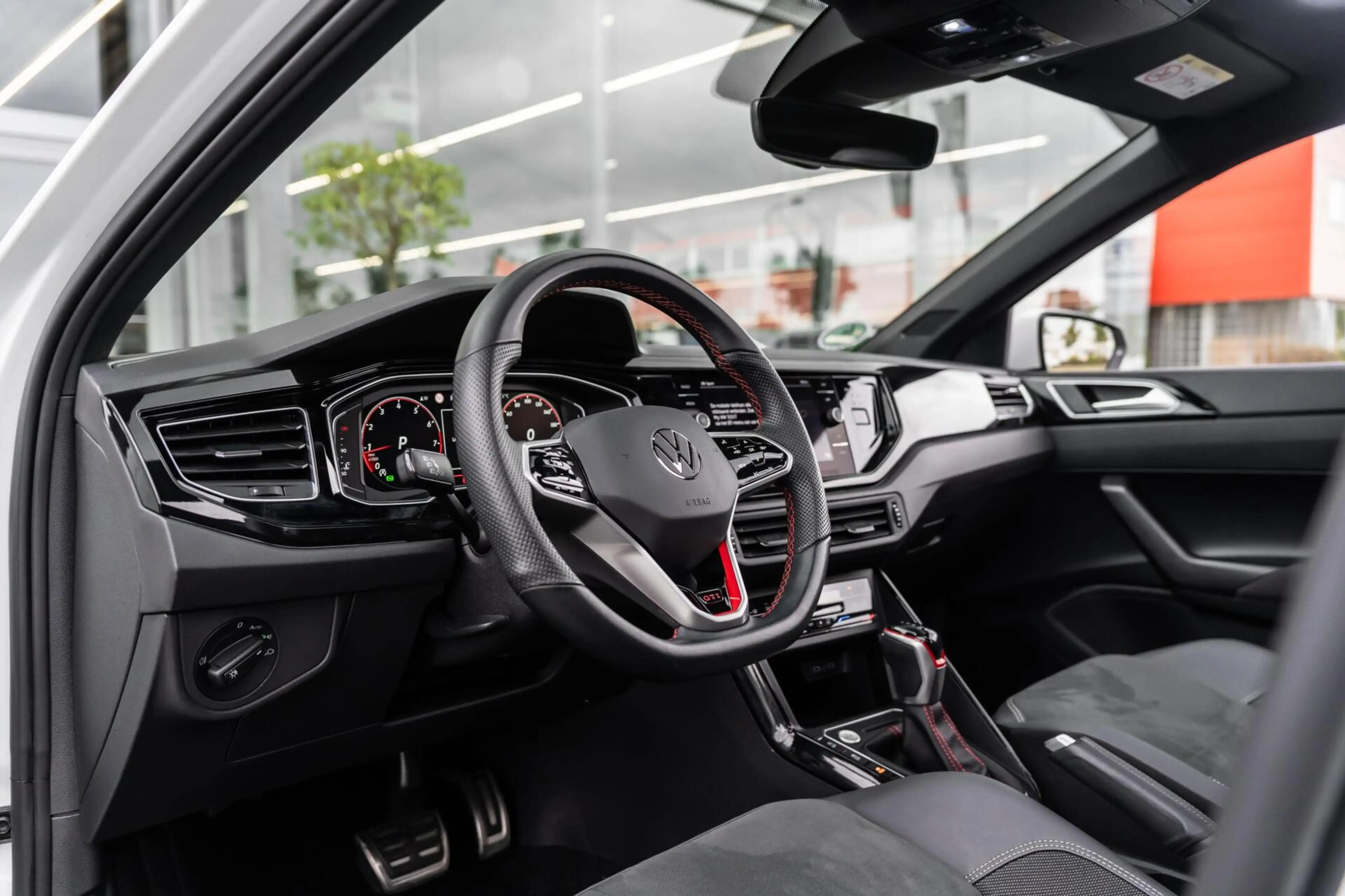 Volkswagen Polo GTI 2.0 TSI Pano DSG ACC Stoelverw — photo 17