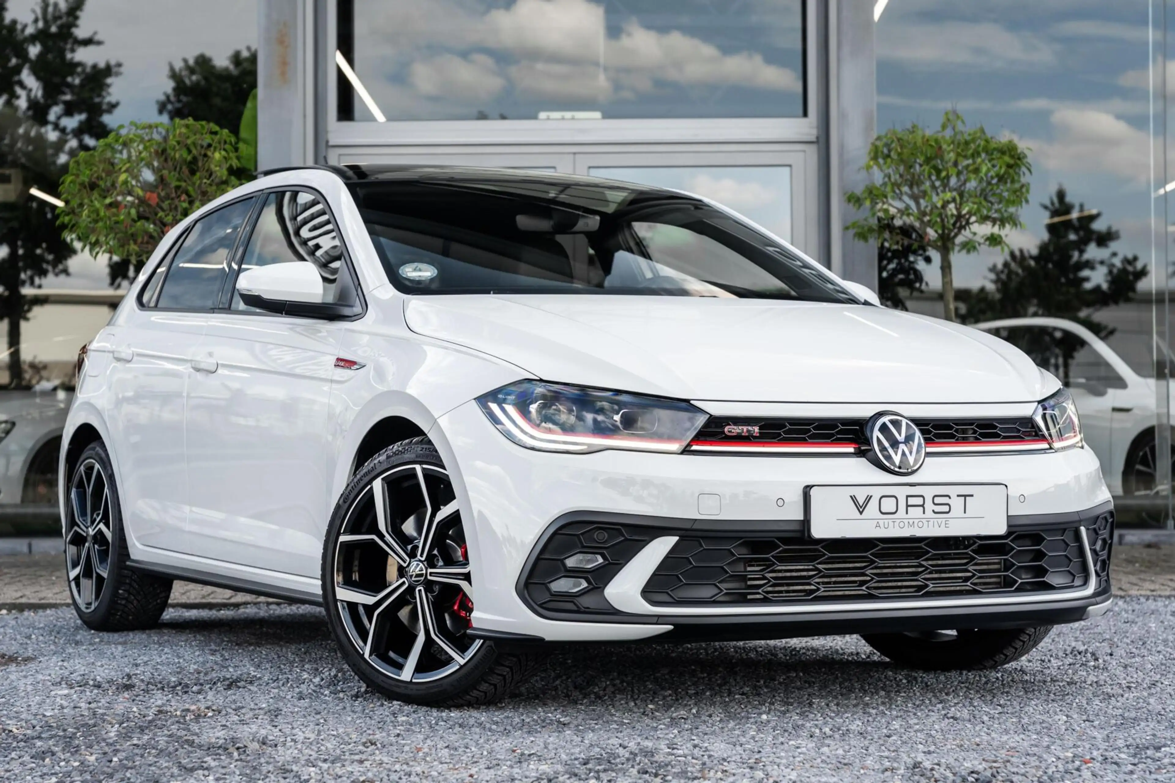 Volkswagen Polo GTI 2.0 TSI Pano DSG ACC Stoelverw — photo 3