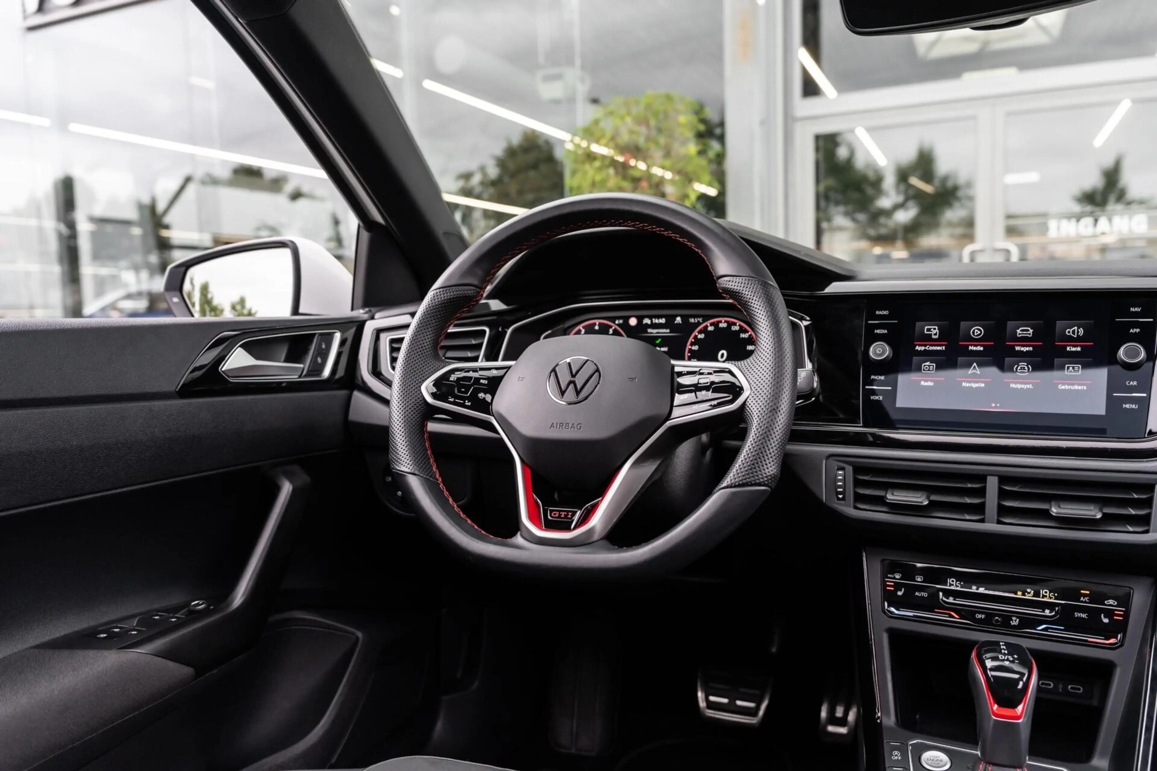 Volkswagen Polo GTI 2.0 TSI Pano DSG ACC Stoelverw — photo 15