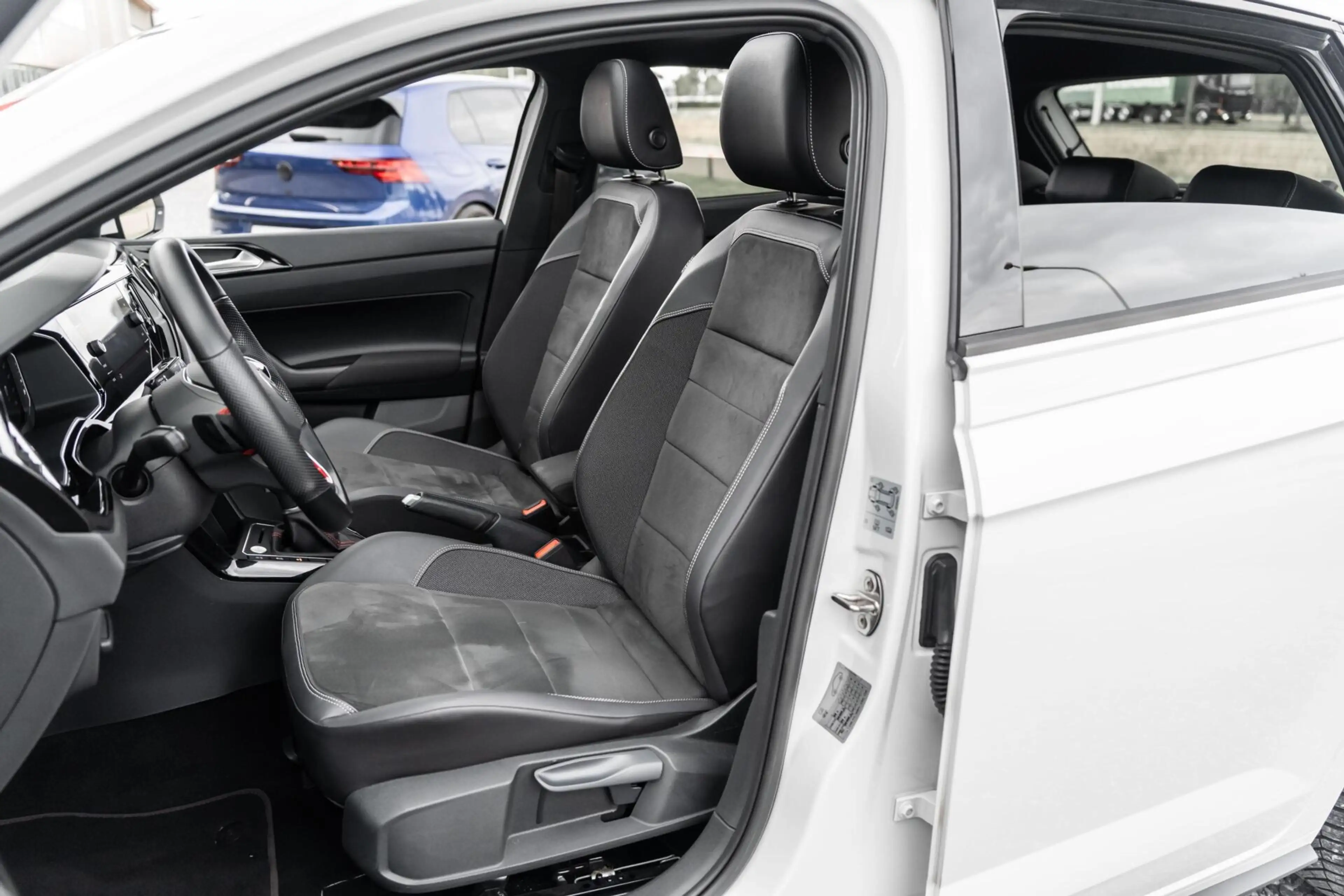 Volkswagen Polo GTI 2.0 TSI Pano DSG ACC Stoelverw — photo 20