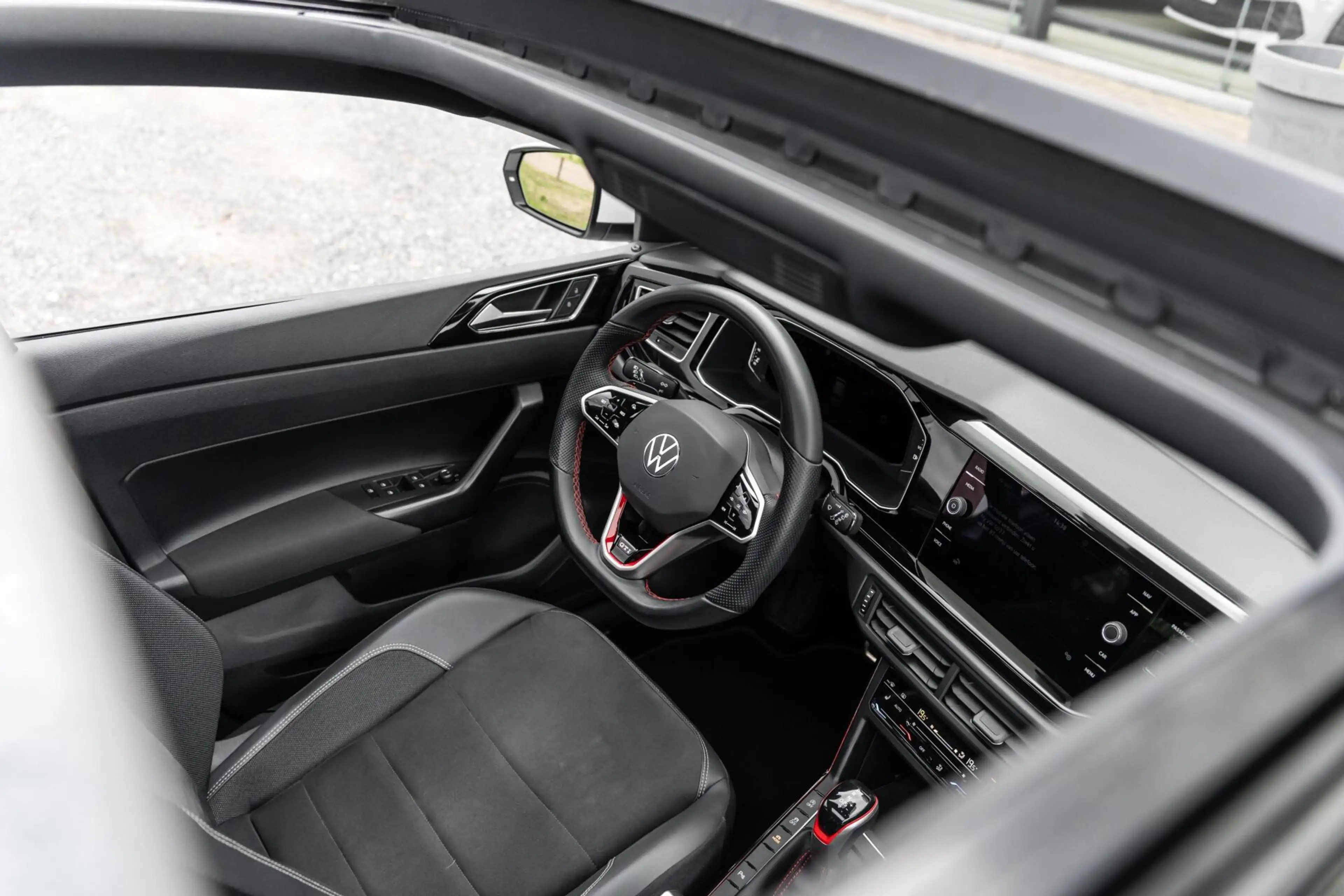 Volkswagen Polo GTI 2.0 TSI Pano DSG ACC Stoelverw — photo 18