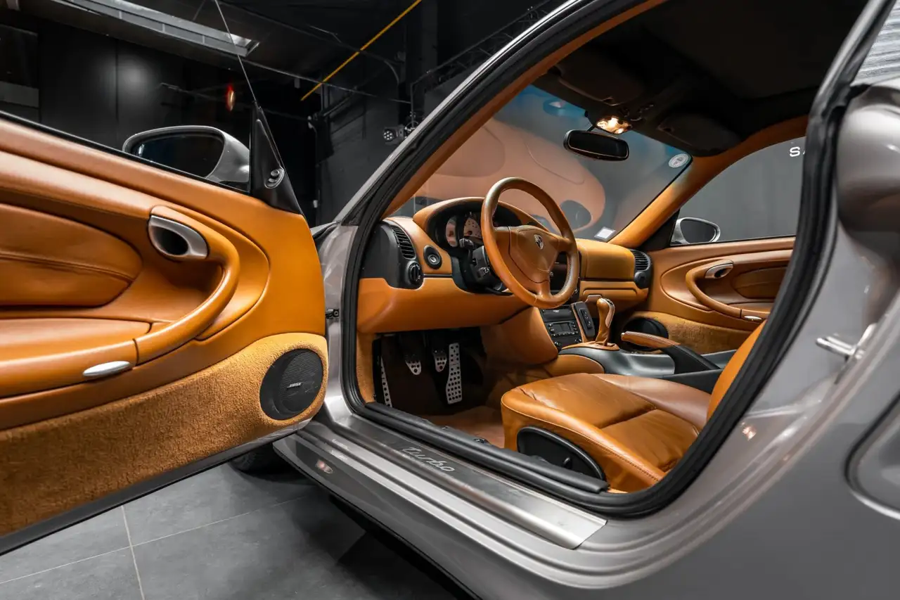 Porsche 996 Turbo BVM, foto 3