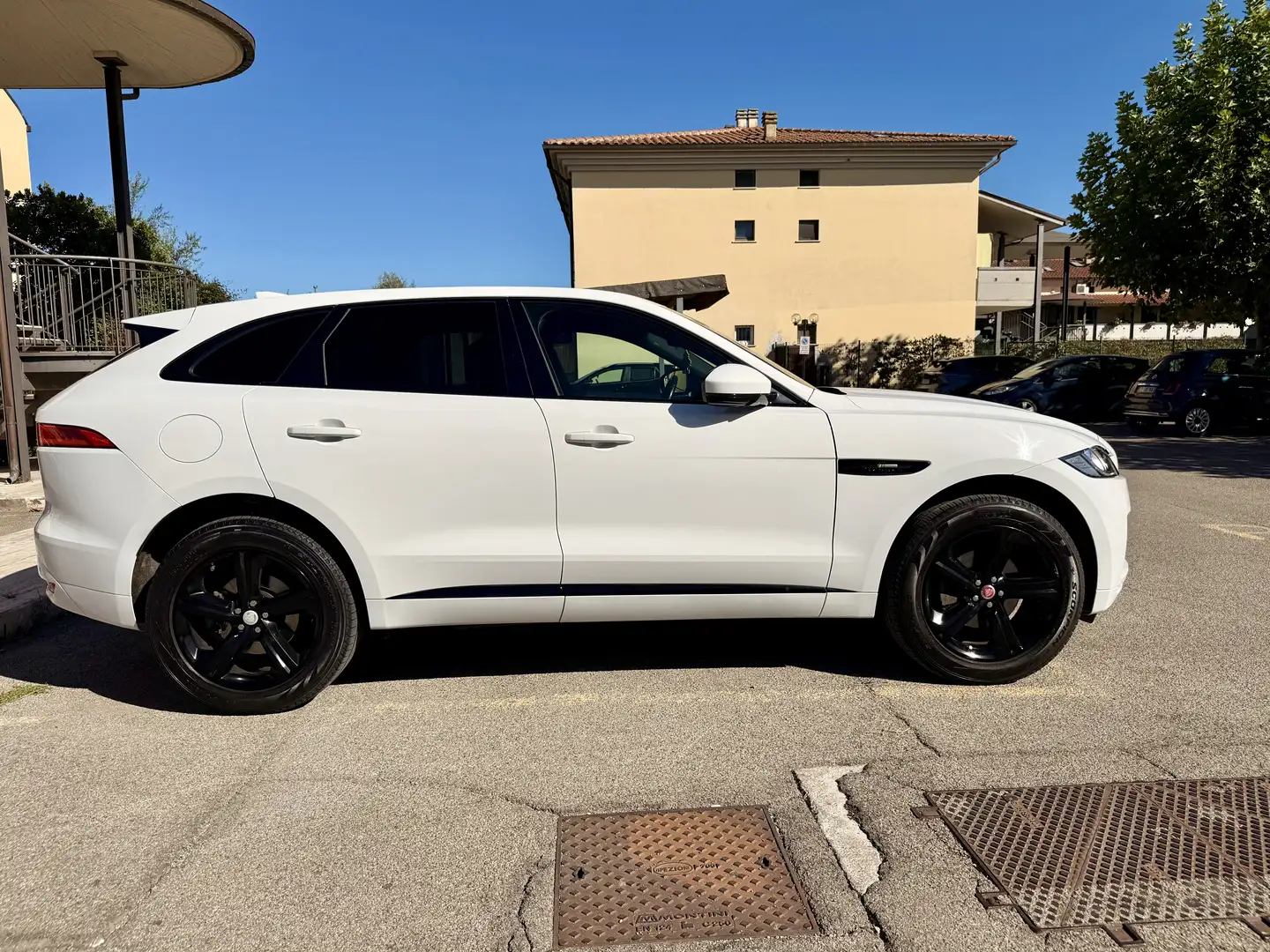 Jaguar F-Pace 2.0d R-Sport awd 180cv auto - 2