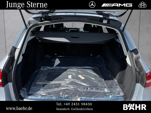 Mercedes-Benz 220 view 10