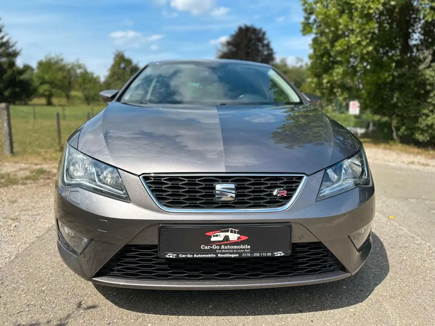 SEAT Leon FR*DSG*Temp*Navi*SHZ*PDC*TOP* Grau - 1