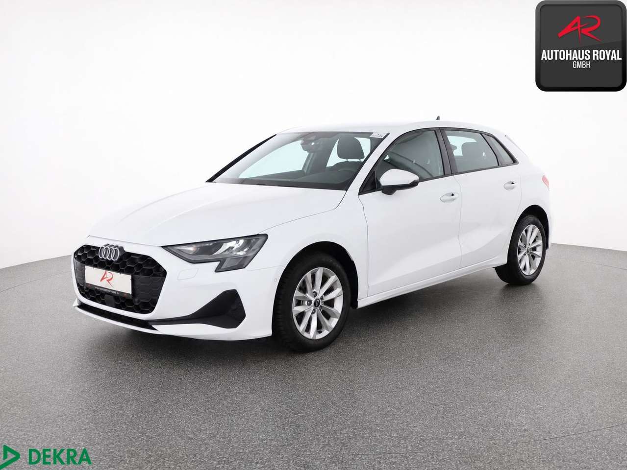 Audi A3 2025 — Sportback 30 TFSI KEYLESS,AMBIENTE,CARPLAY,SH