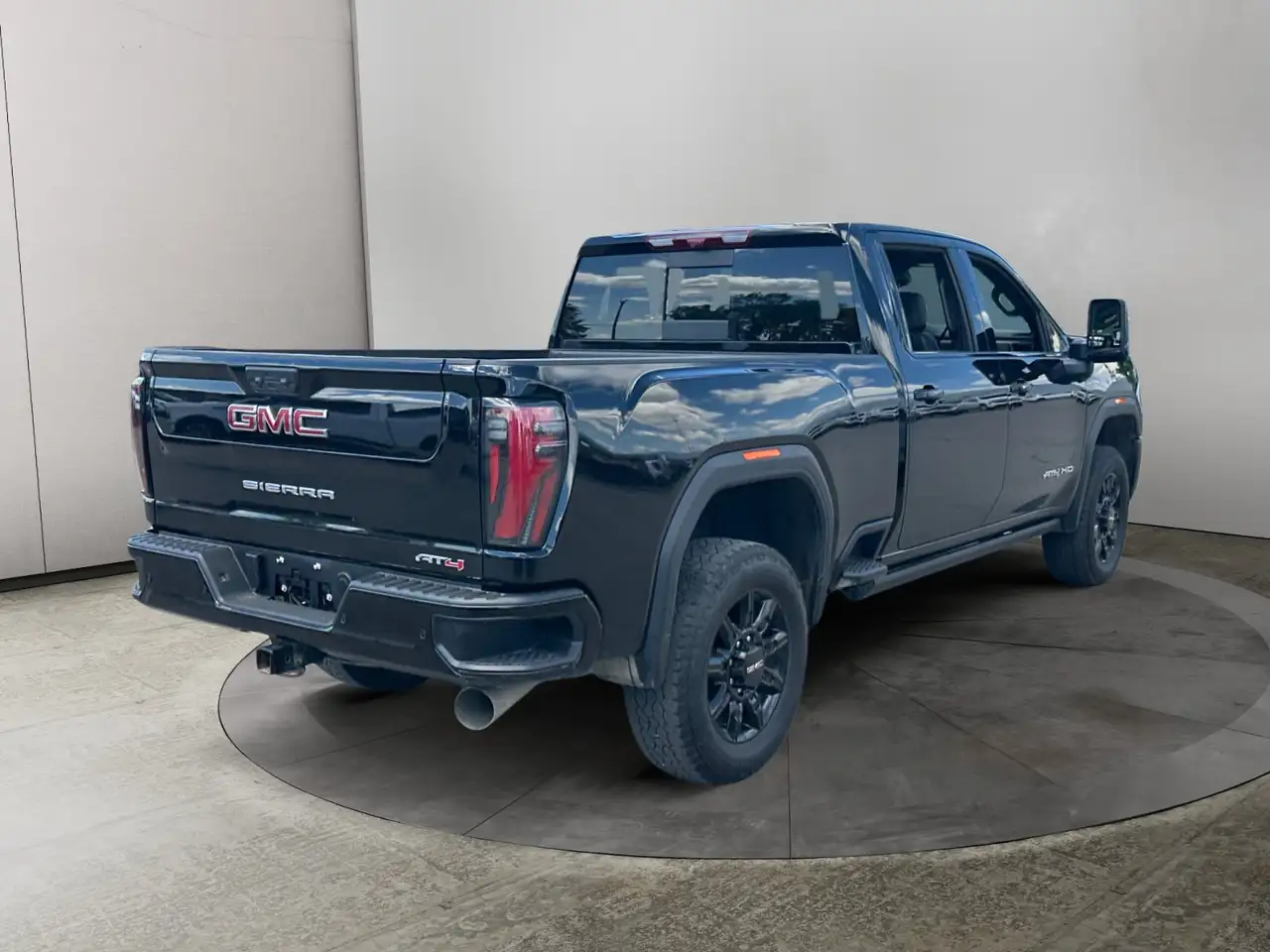 GMC Sierra 3500HD photo GMC Sierra 3500HD
