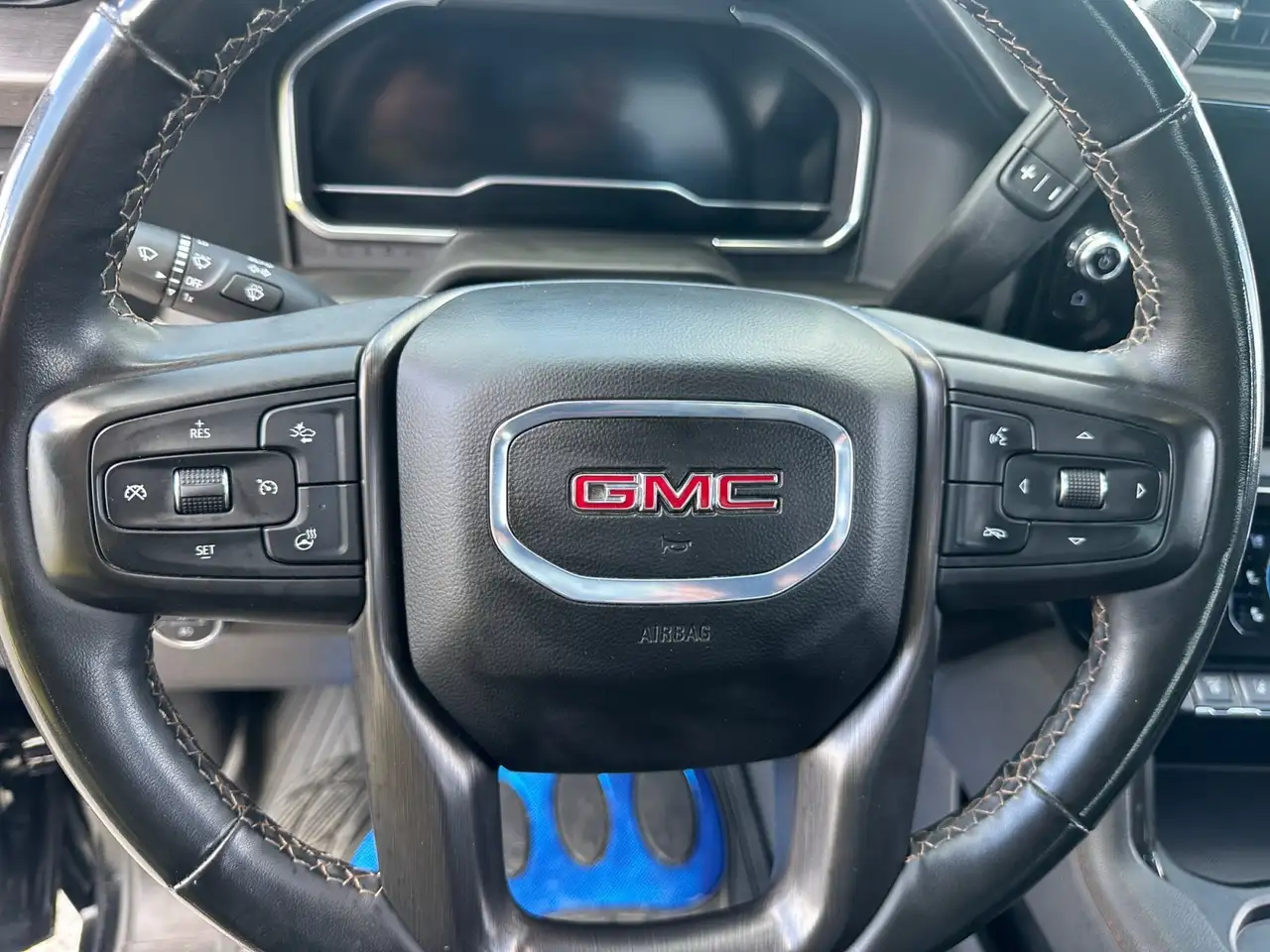 GMC Sierra 3500HD photo GMC Sierra 3500HD